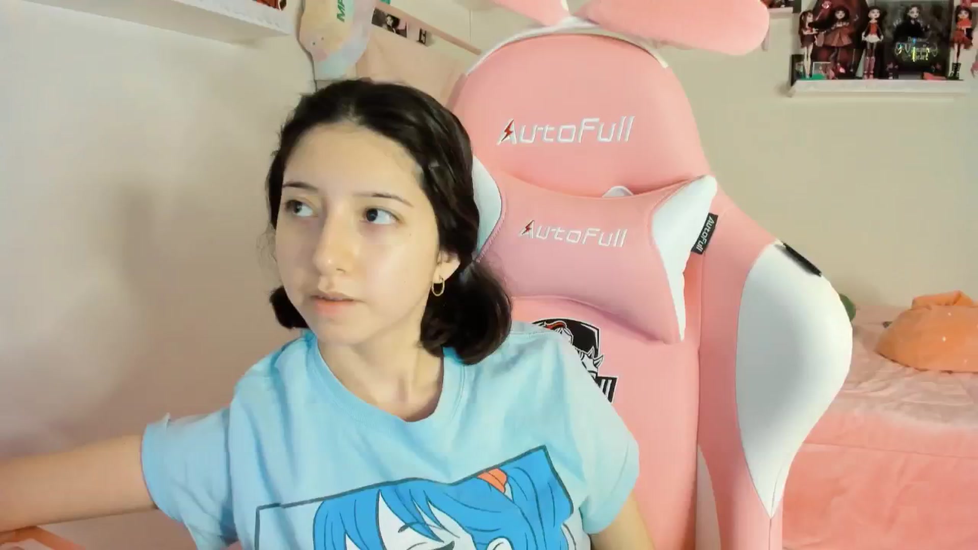 Gallery image thumbnail from Cherrycute666's myfreecams stream on, 12/28/2024, 01:35 image 13 of 20