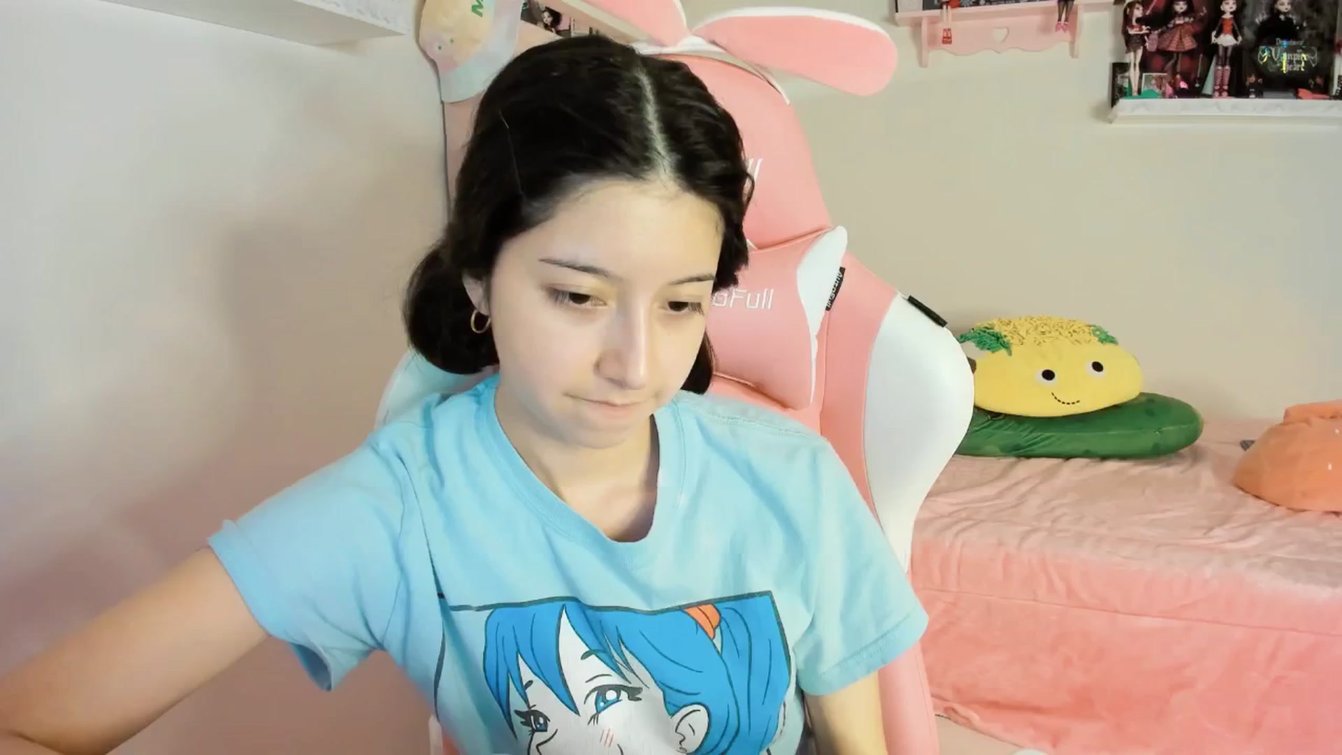 Gallery image thumbnail from Cherrycute666's myfreecams stream on, 12/28/2024, 01:35 image 11 of 20