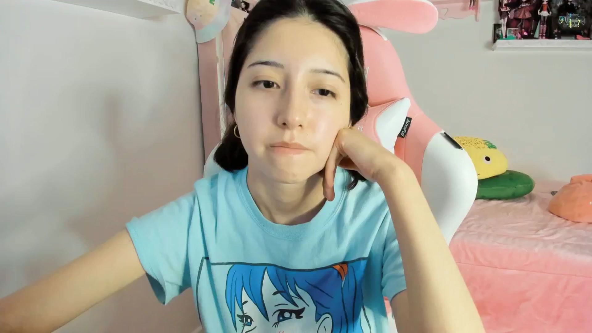 Gallery image thumbnail from Cherrycute666's myfreecams stream on, 12/28/2024, 01:35 image 6 of 20