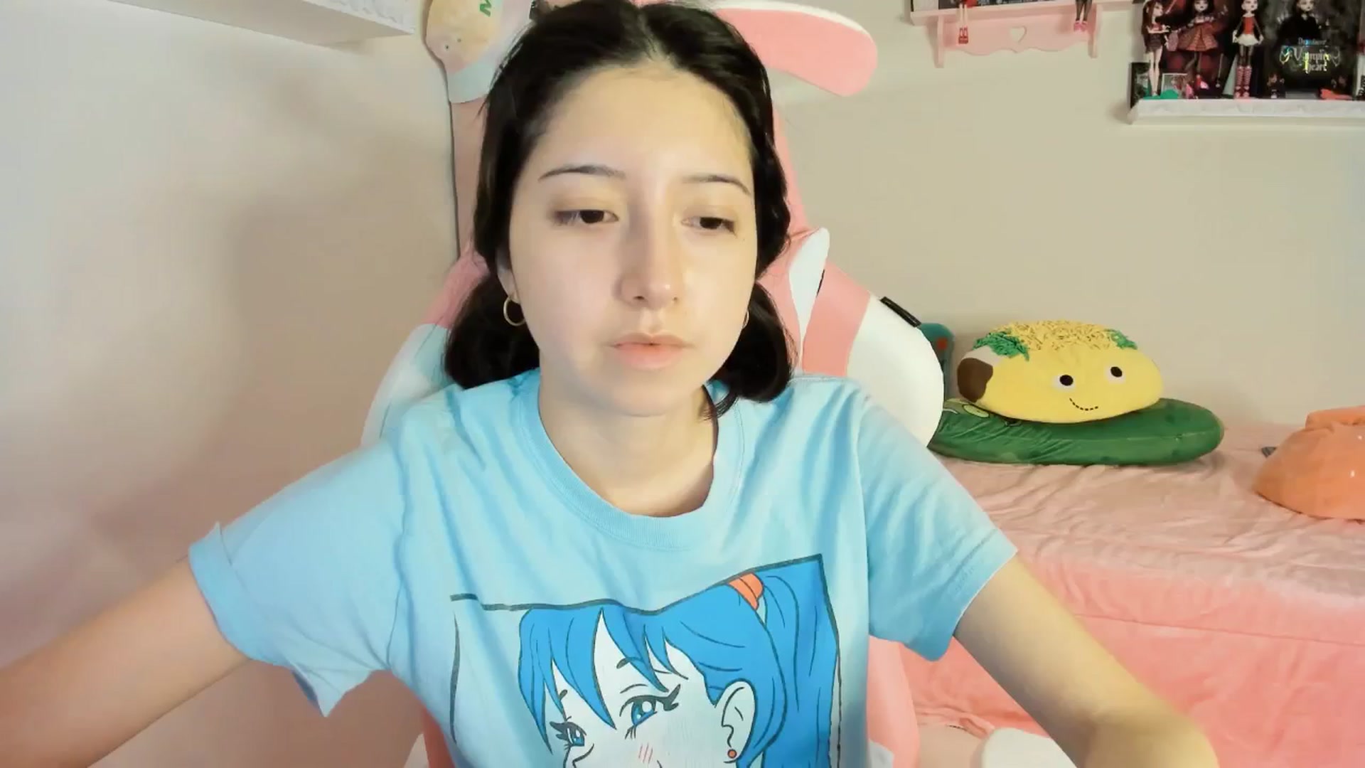 Gallery image thumbnail from Cherrycute666's myfreecams stream on, 12/28/2024, 01:35 image 10 of 20