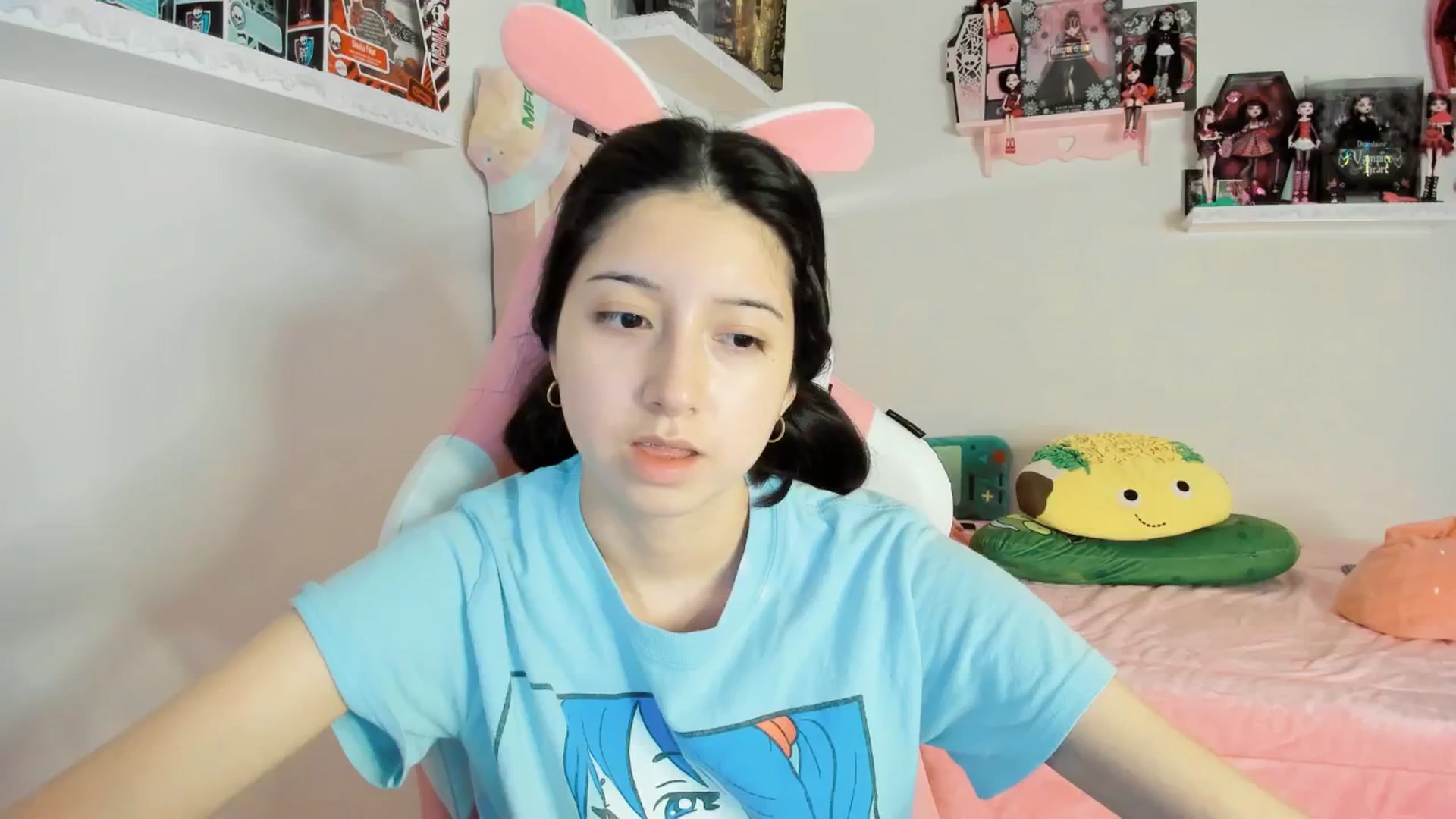 Gallery image thumbnail from Cherrycute666's myfreecams stream on, 12/28/2024, 01:35 image 1 of 20