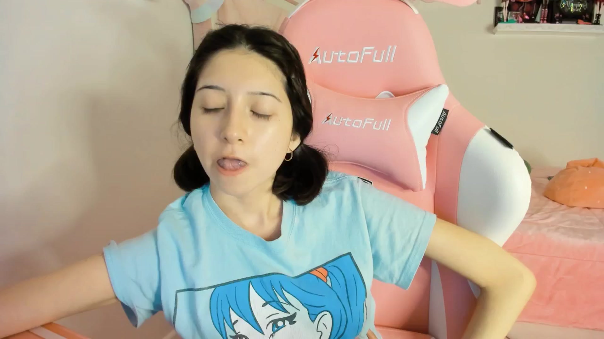 Gallery image thumbnail from Cherrycute666's myfreecams stream on, 12/28/2024, 01:35 image 14 of 20