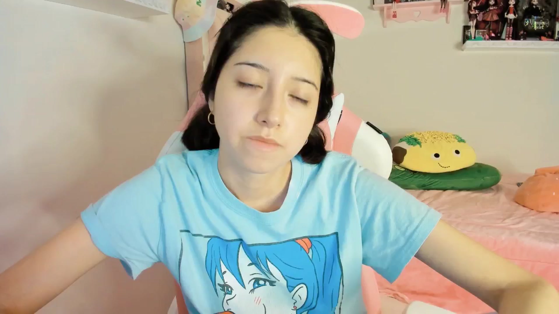 Gallery image thumbnail from Cherrycute666's myfreecams stream on, 12/28/2024, 01:35 image 9 of 20