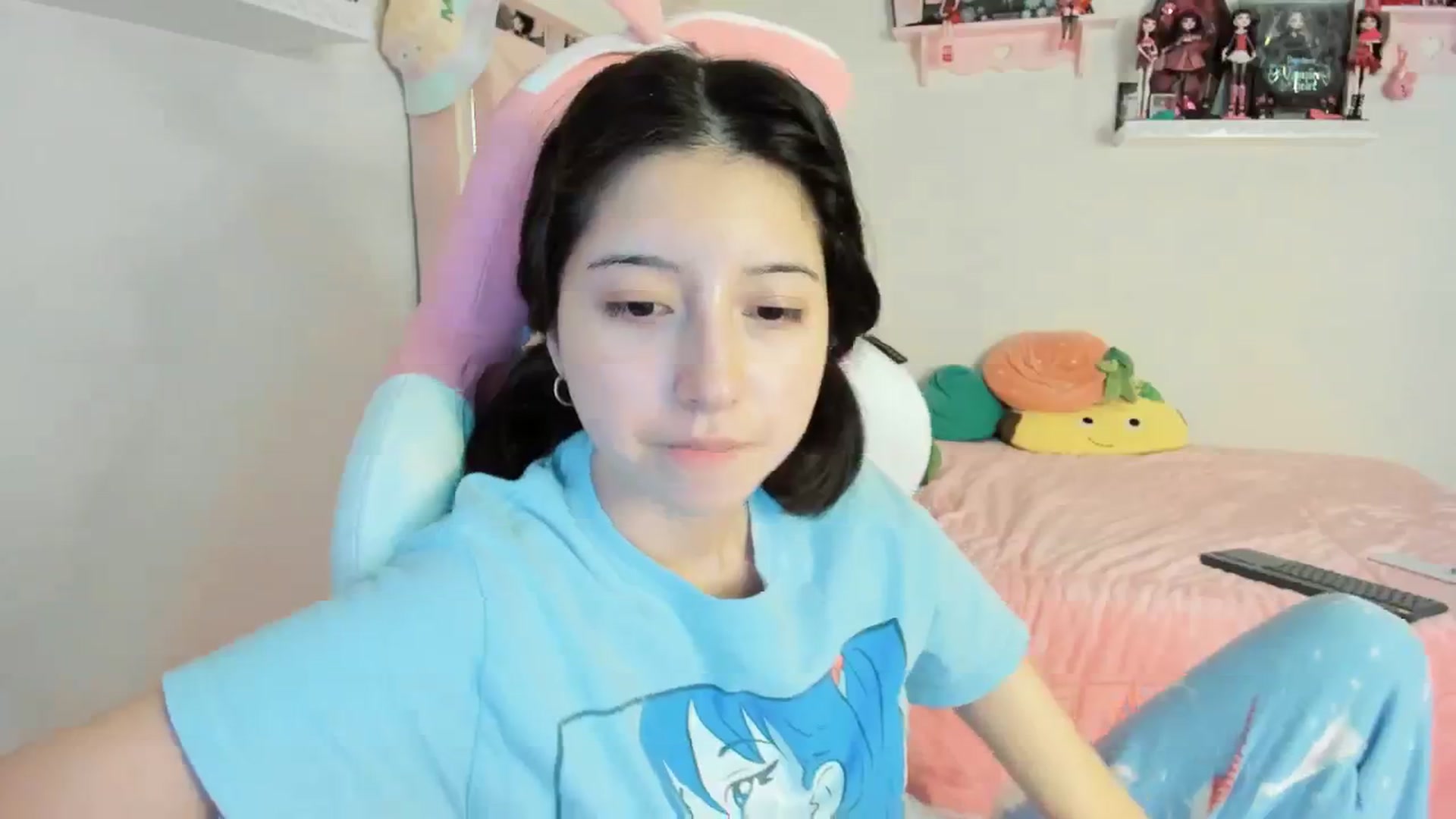 Gallery image thumbnail from Cherrycute666's myfreecams stream on, 12/28/2024, 09:55 image 18 of 20