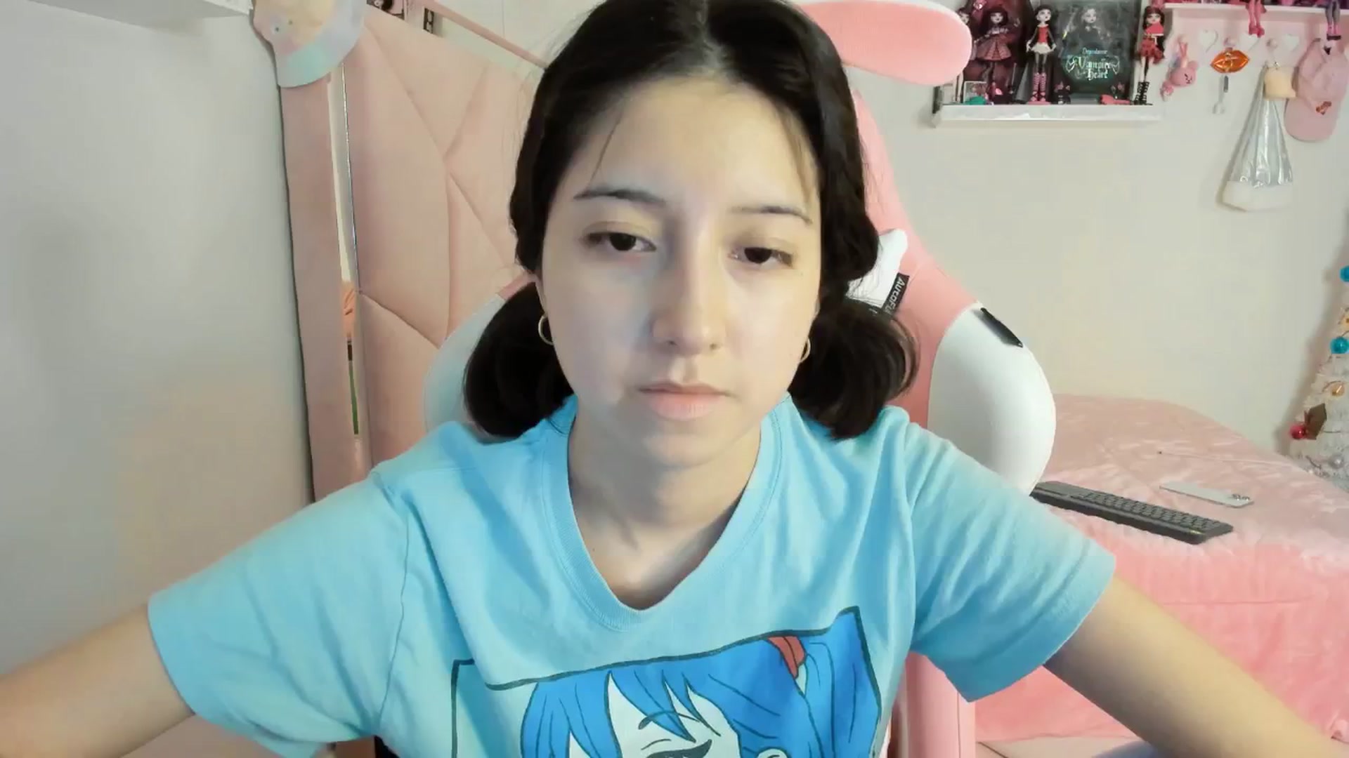 Gallery image thumbnail from Cherrycute666's myfreecams stream on, 12/28/2024, 09:55 image 11 of 20