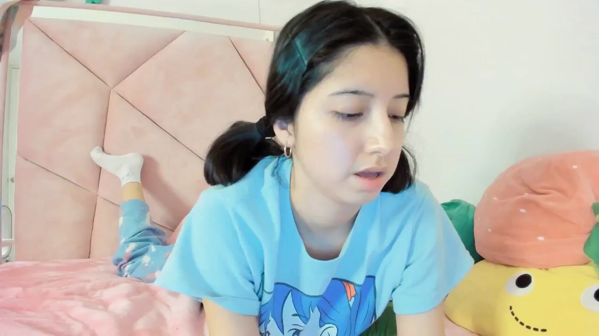 Gallery image thumbnail from Cherrycute666's myfreecams stream on, 12/28/2024, 09:55 image 8 of 20