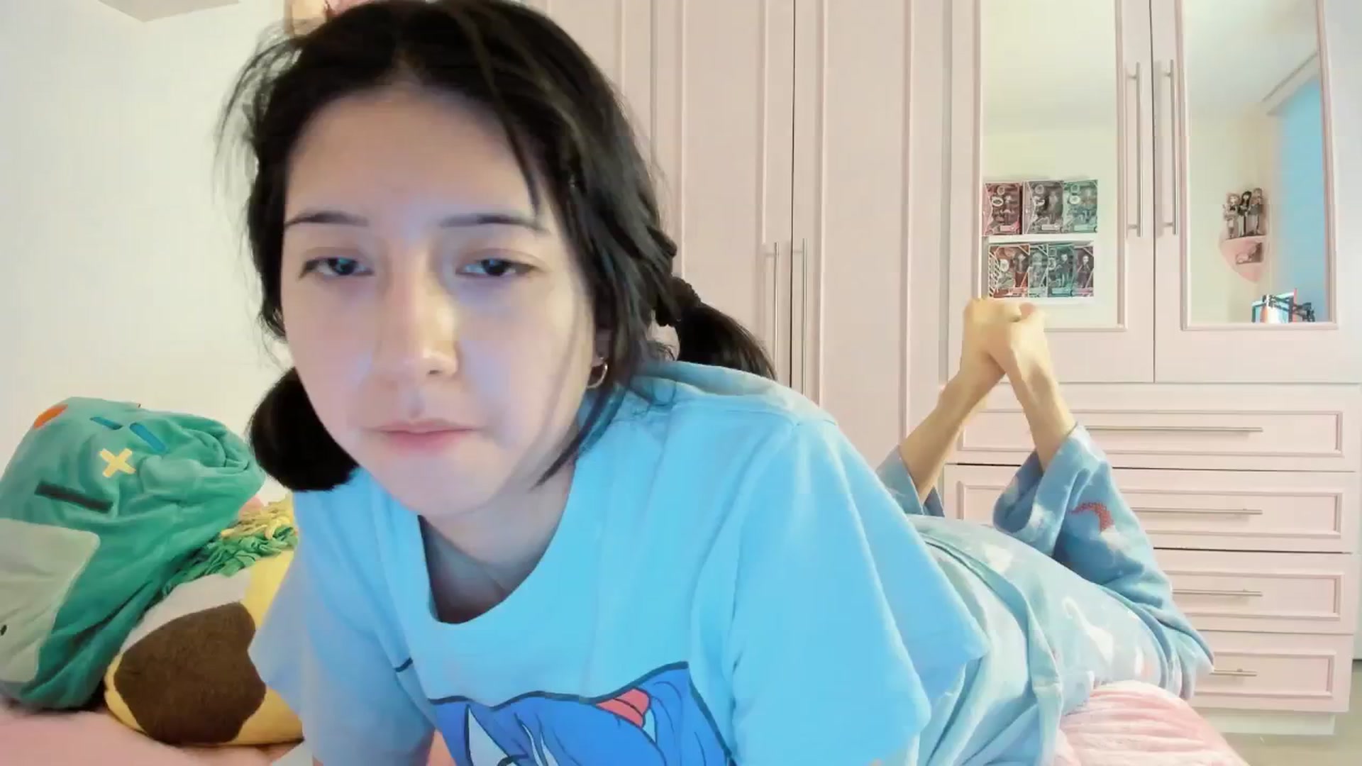 Gallery image thumbnail from Cherrycute666's myfreecams stream on, 12/28/2024, 15:00 image 6 of 20