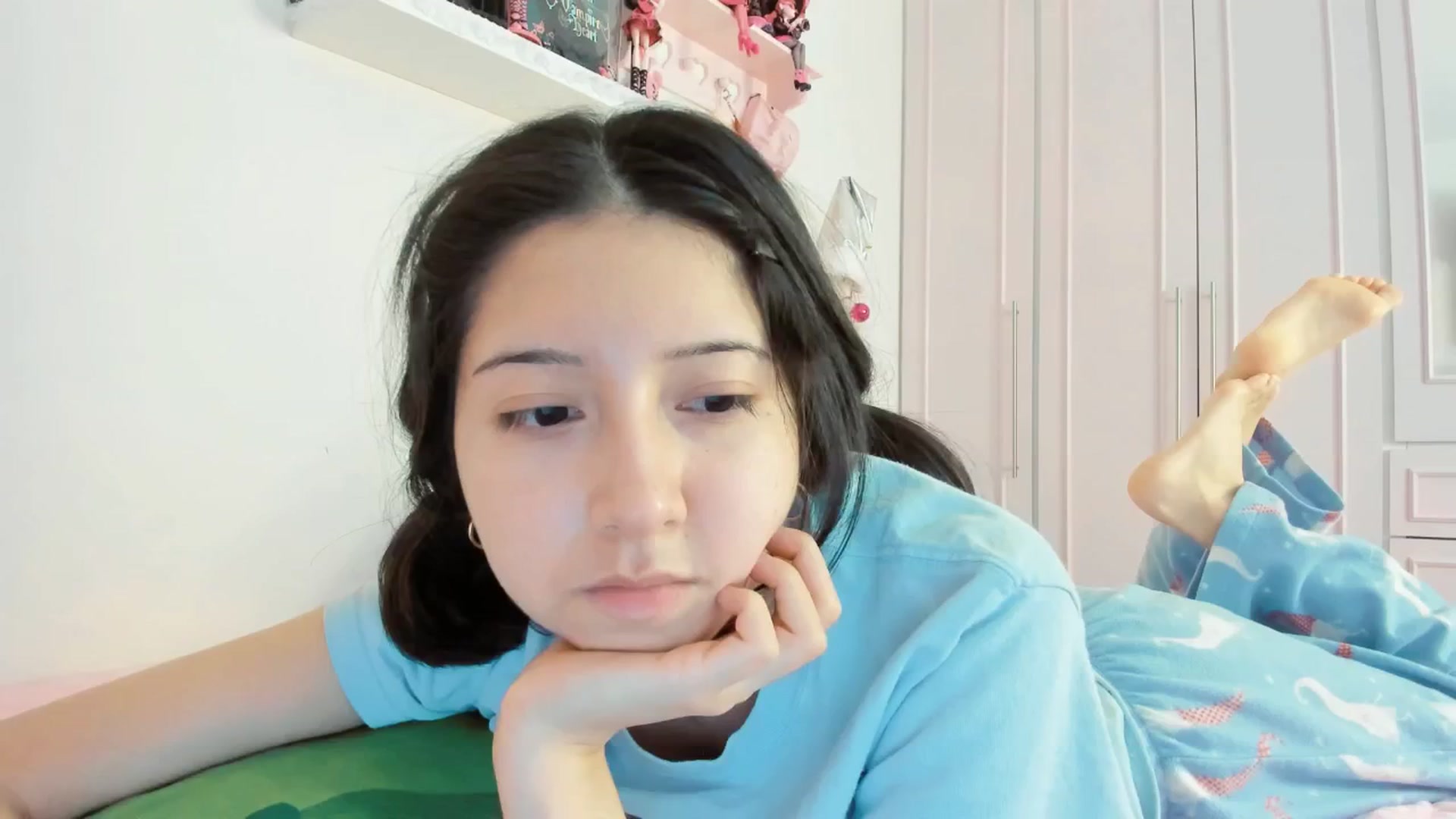 Gallery image thumbnail from Cherrycute666's myfreecams stream on, 12/28/2024, 15:00 image 14 of 20