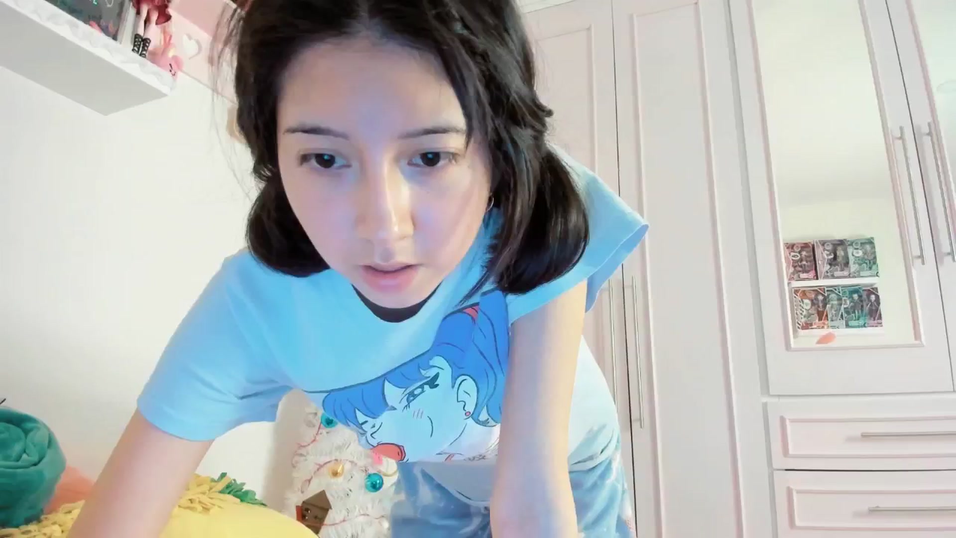 Gallery image thumbnail from Cherrycute666's myfreecams stream on, 12/28/2024, 15:00 image 3 of 20