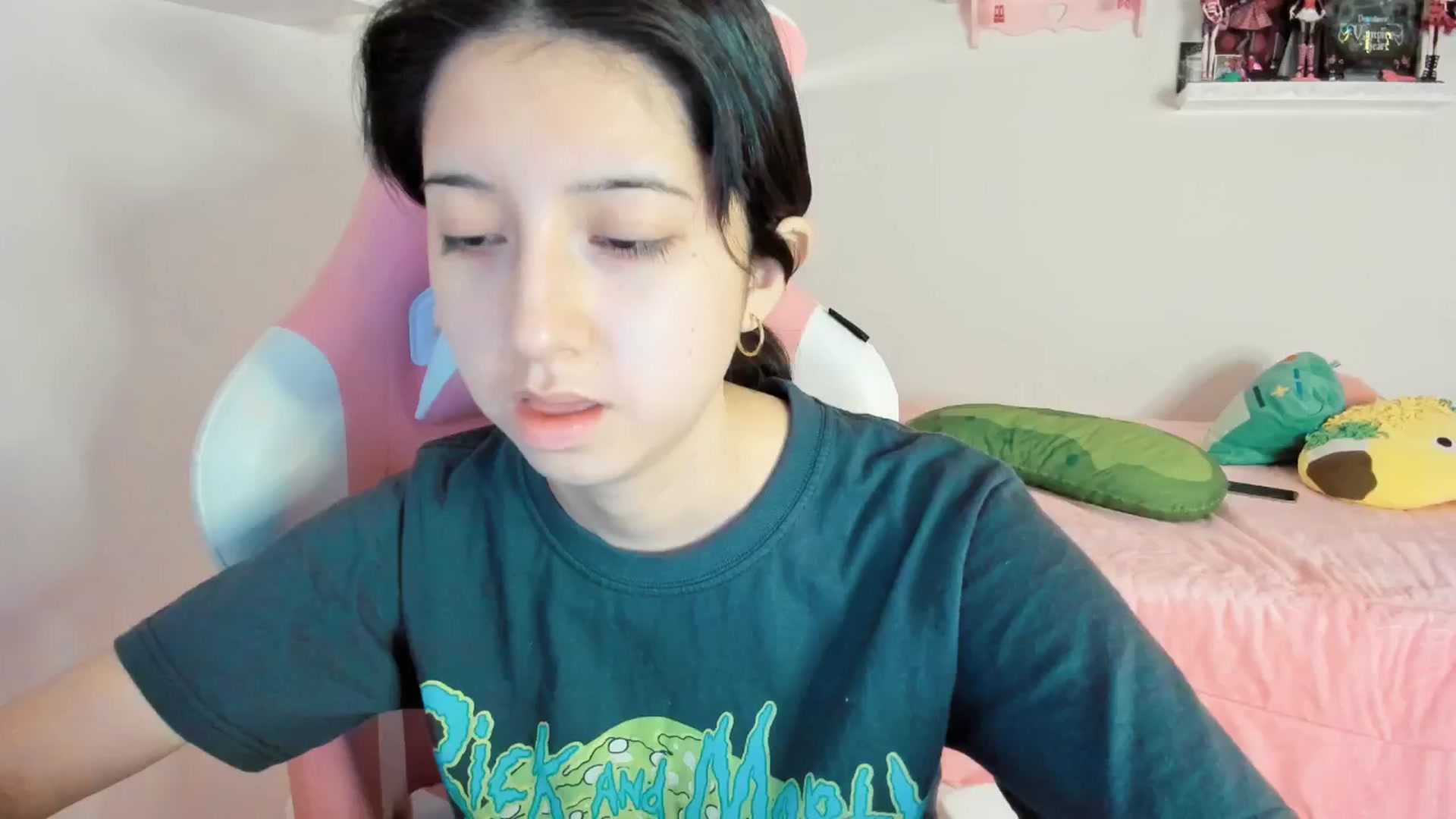 Gallery image thumbnail from Cherrycute666's myfreecams stream on, 12/29/2024, 01:56 image 5 of 20
