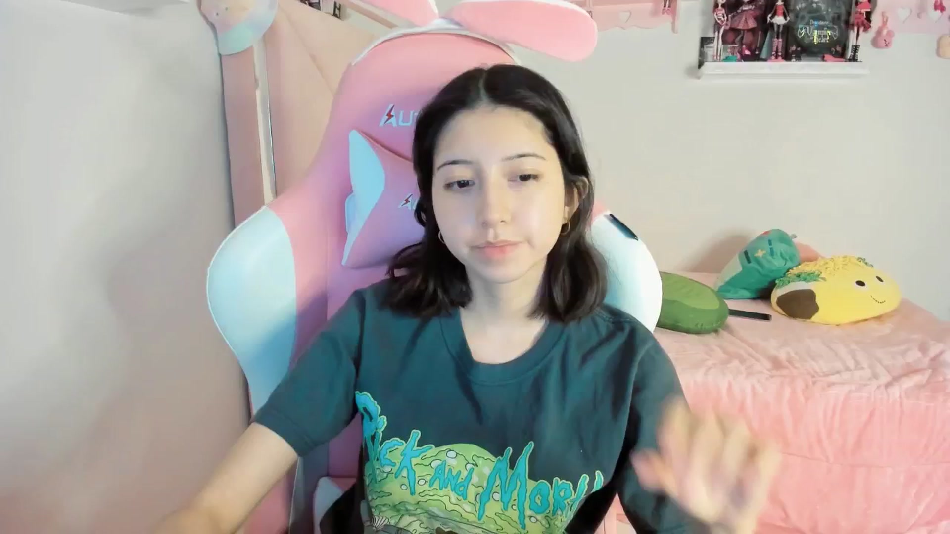 Gallery image thumbnail from Cherrycute666's myfreecams stream on, 12/29/2024, 06:21 image 2 of 20