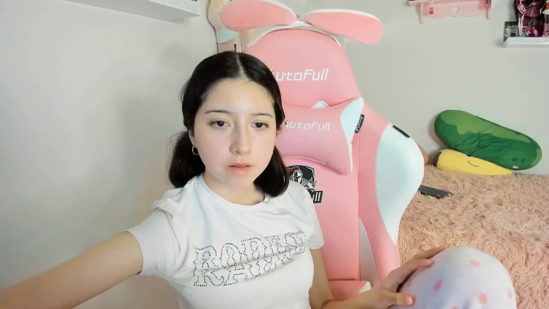 Gallery image thumbnail from Cherrycute666's myfreecams stream on, 01/10/2025, 03:31 image 12 of 20