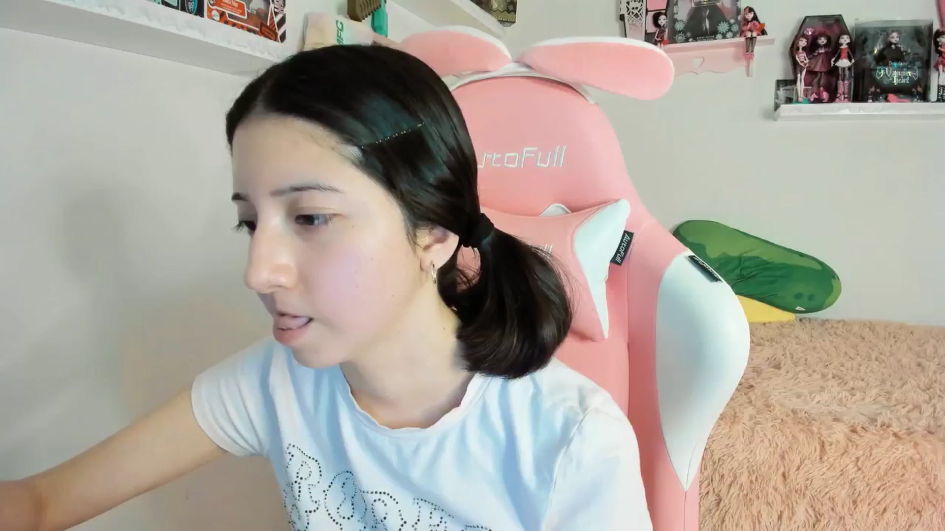 Gallery image thumbnail from Cherrycute666's myfreecams stream on, 01/10/2025, 03:31 image 4 of 20