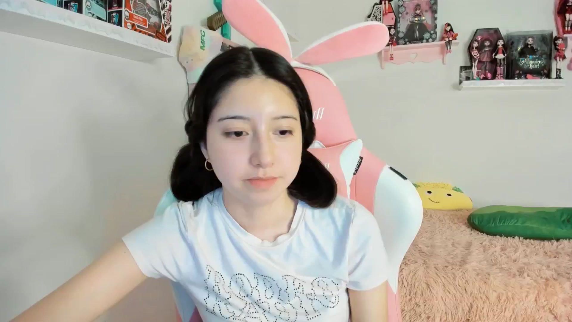 Gallery image thumbnail from Cherrycute666's myfreecams stream on, 01/10/2025, 06:45 image 12 of 20