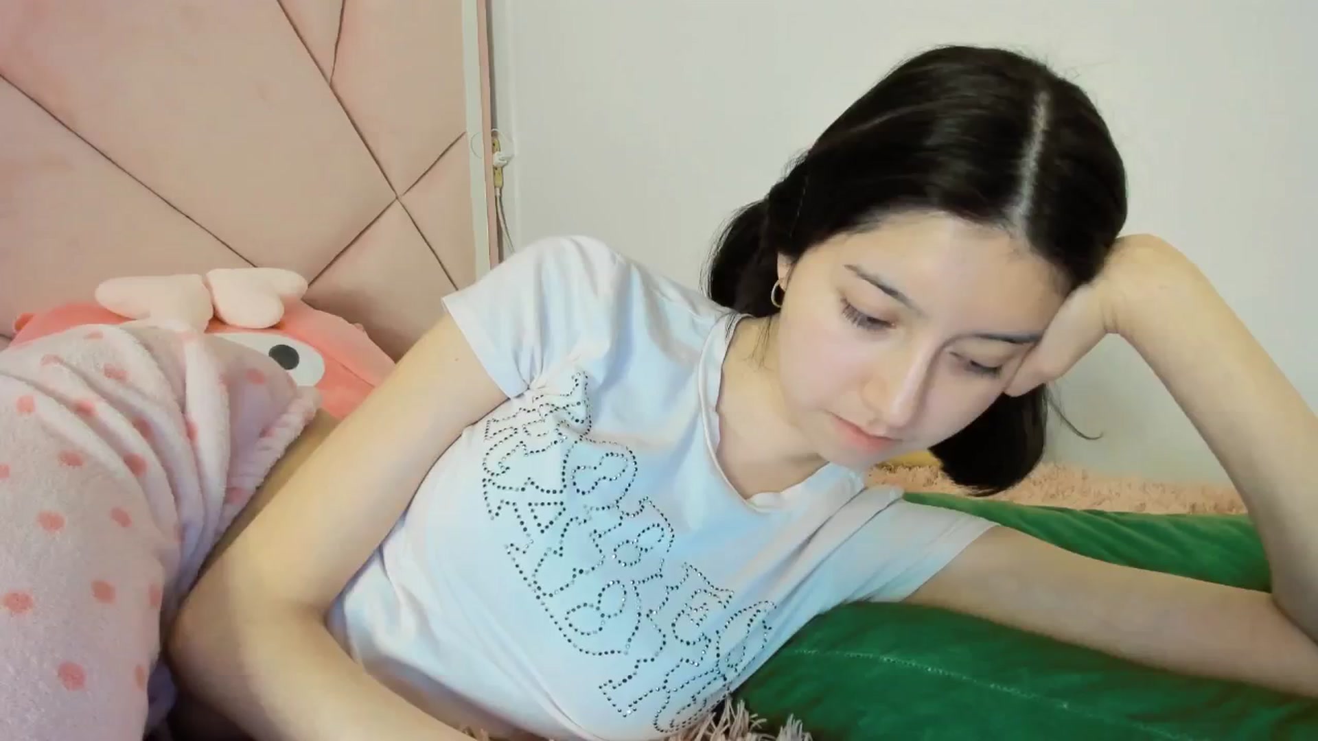 Gallery image thumbnail from Cherrycute666's myfreecams stream on, 01/10/2025, 06:45 image 8 of 20
