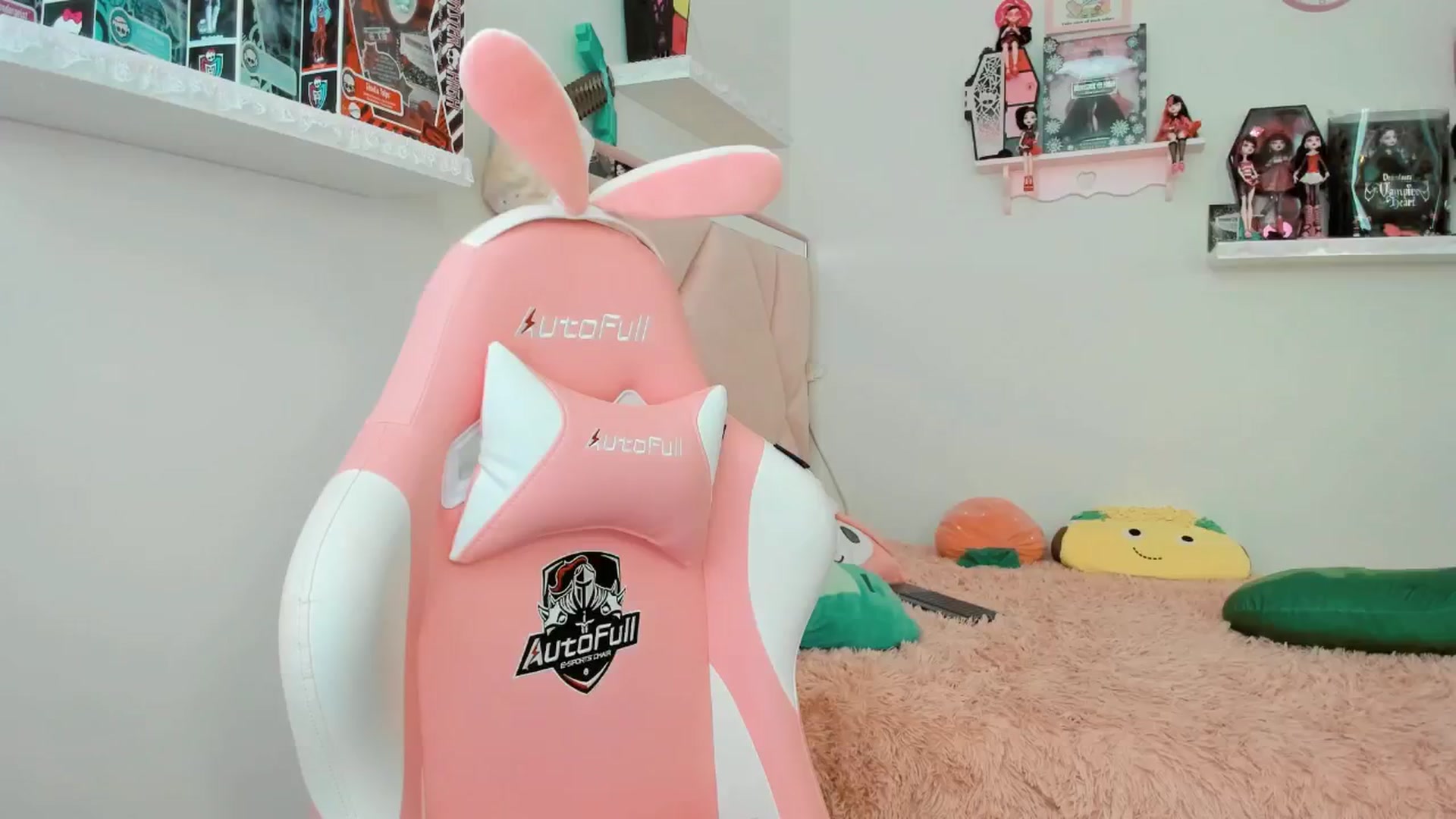 Gallery image thumbnail from Cherrycute666's myfreecams stream on, 01/10/2025, 19:20 image 16 of 20