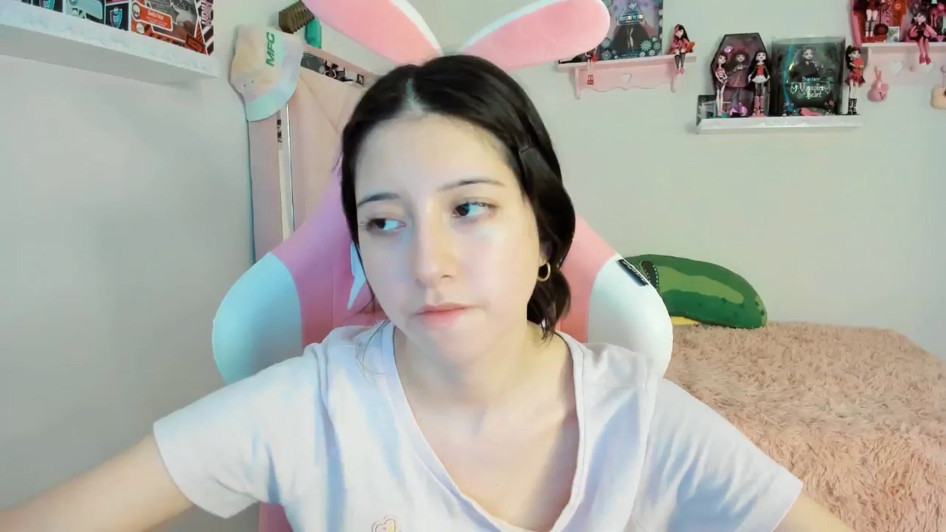 Gallery image thumbnail from Cherrycute666's myfreecams stream on, 01/10/2025, 23:34 image 19 of 20