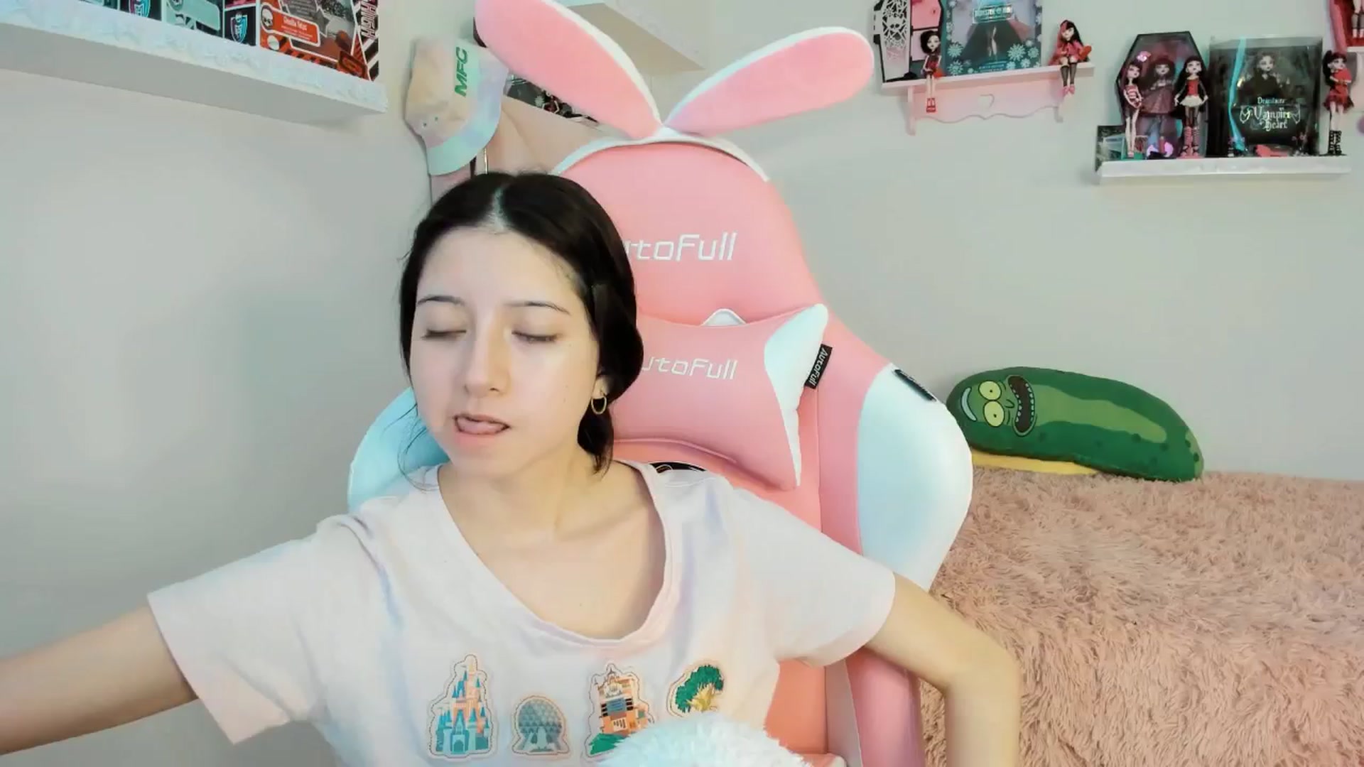 Gallery image thumbnail from Cherrycute666's myfreecams stream on, 01/10/2025, 23:34 image 11 of 20