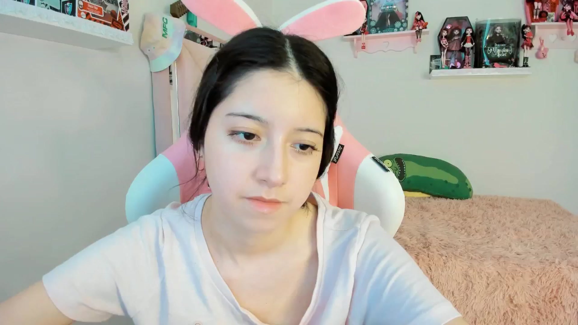 Gallery image thumbnail from Cherrycute666's myfreecams stream on, 01/10/2025, 23:34 image 9 of 20