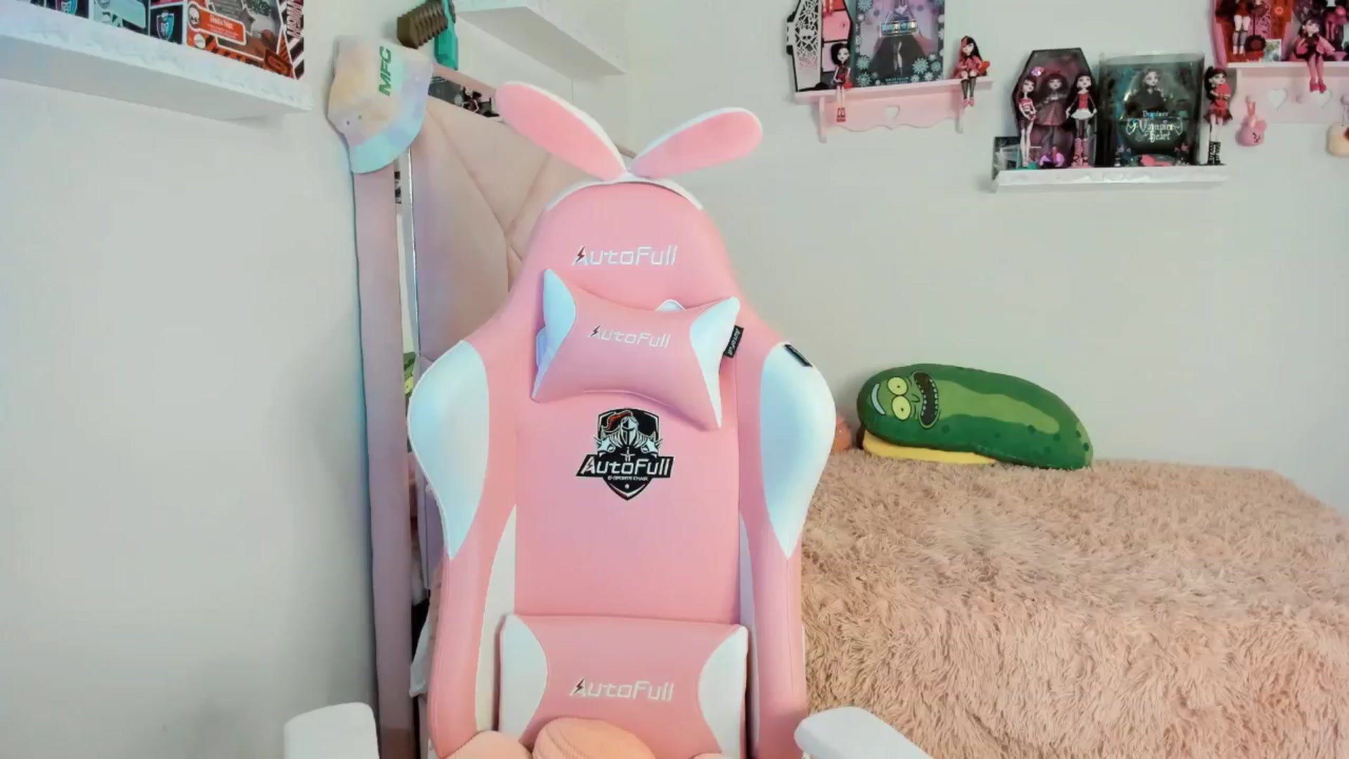 Gallery image thumbnail from Cherrycute666's myfreecams stream on, 01/11/2025, 02:08 image 1 of 20