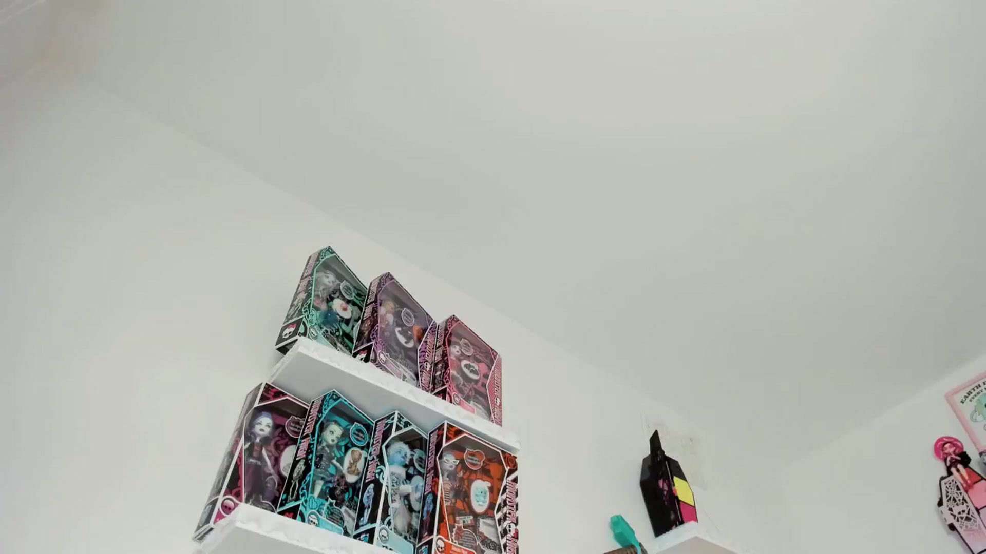 Gallery image thumbnail from Cherrycute666's myfreecams stream on, 01/11/2025, 02:08 image 16 of 20