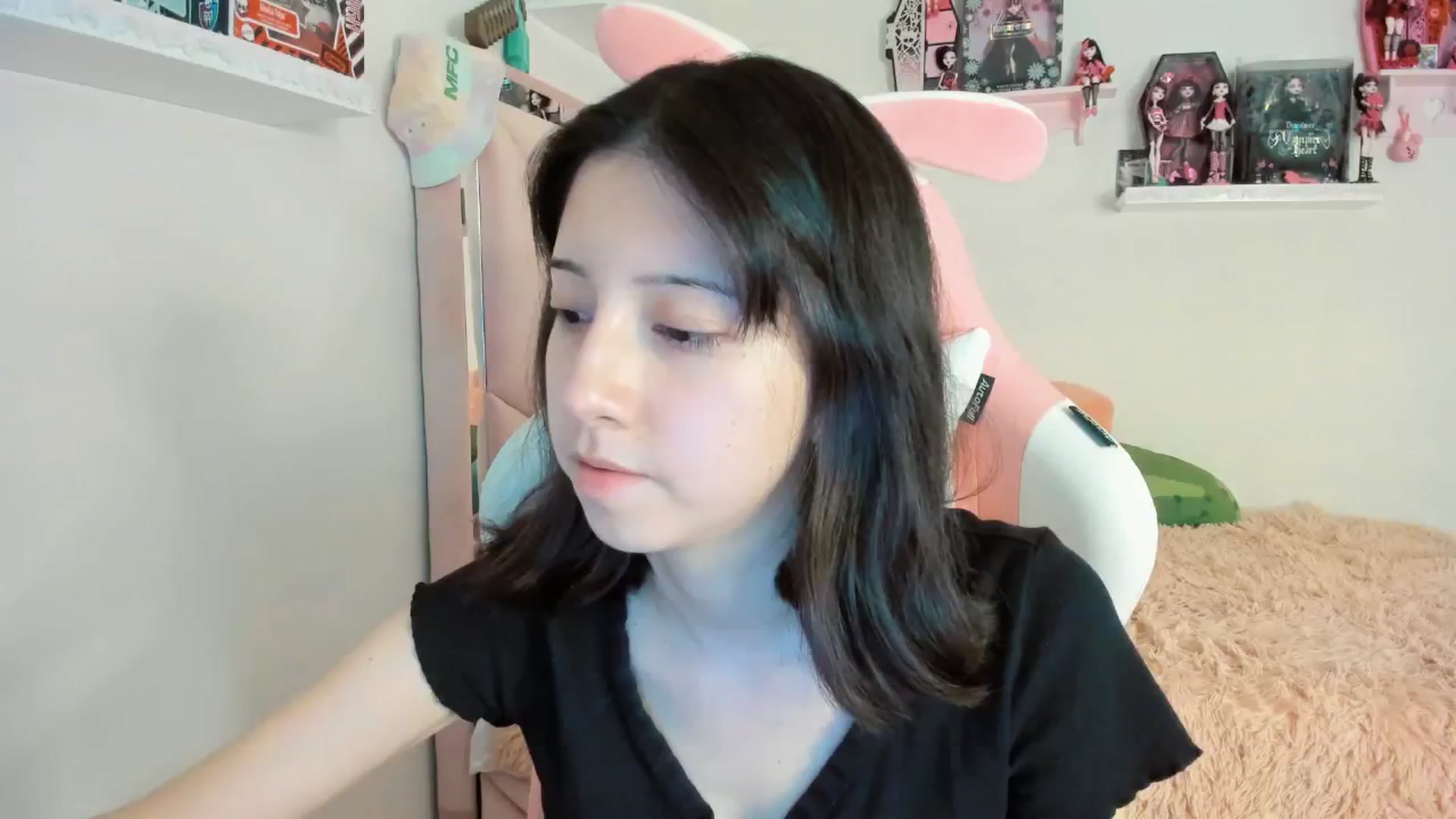 Gallery image thumbnail from Cherrycute666's myfreecams stream on, 01/11/2025, 10:04 image 17 of 20