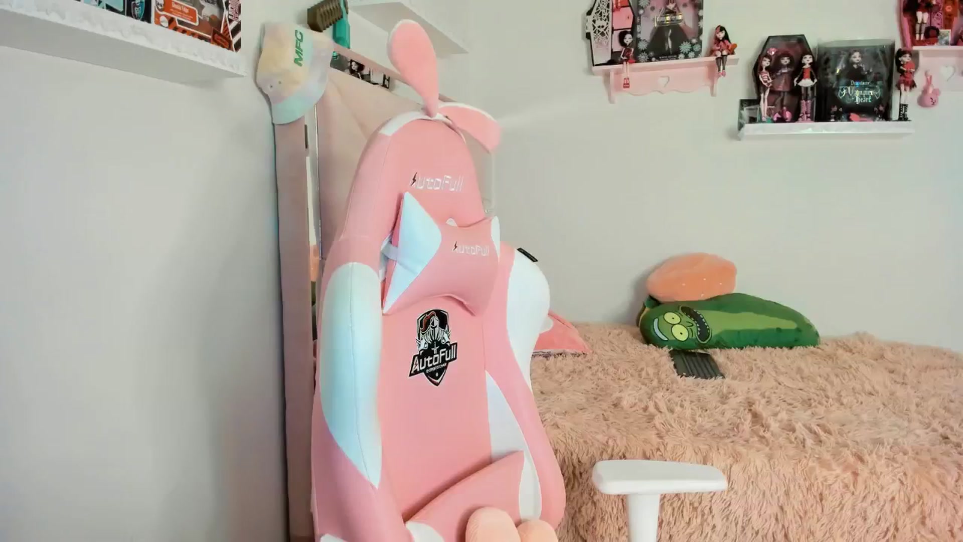 Gallery image thumbnail from Cherrycute666's myfreecams stream on, 01/11/2025, 10:04 image 19 of 20