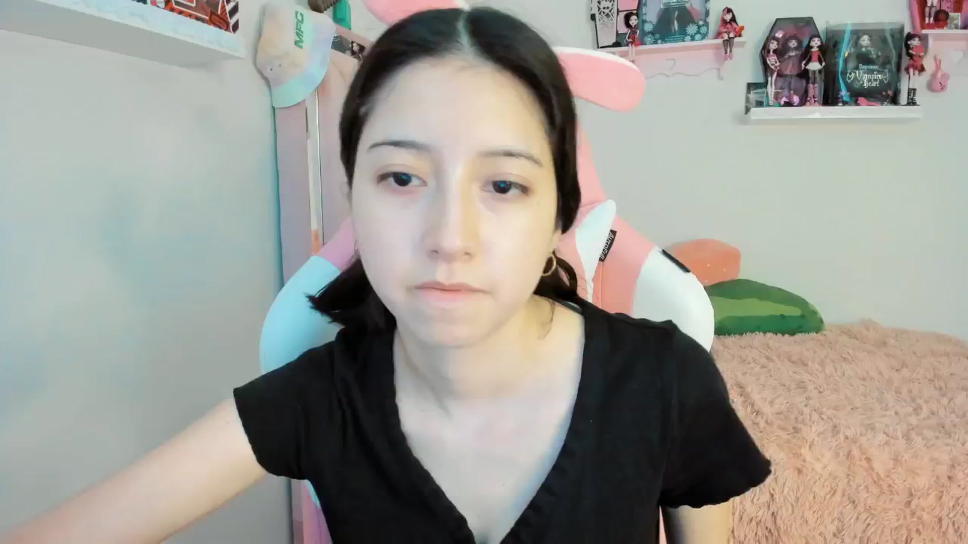 Gallery image thumbnail from Cherrycute666's myfreecams stream on, 01/11/2025, 23:00 image 12 of 20