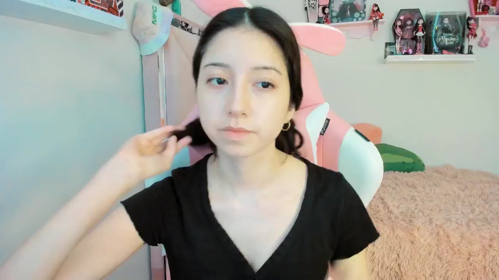 Gallery image thumbnail from Cherrycute666's myfreecams stream on, 01/11/2025, 23:00 image 19 of 20