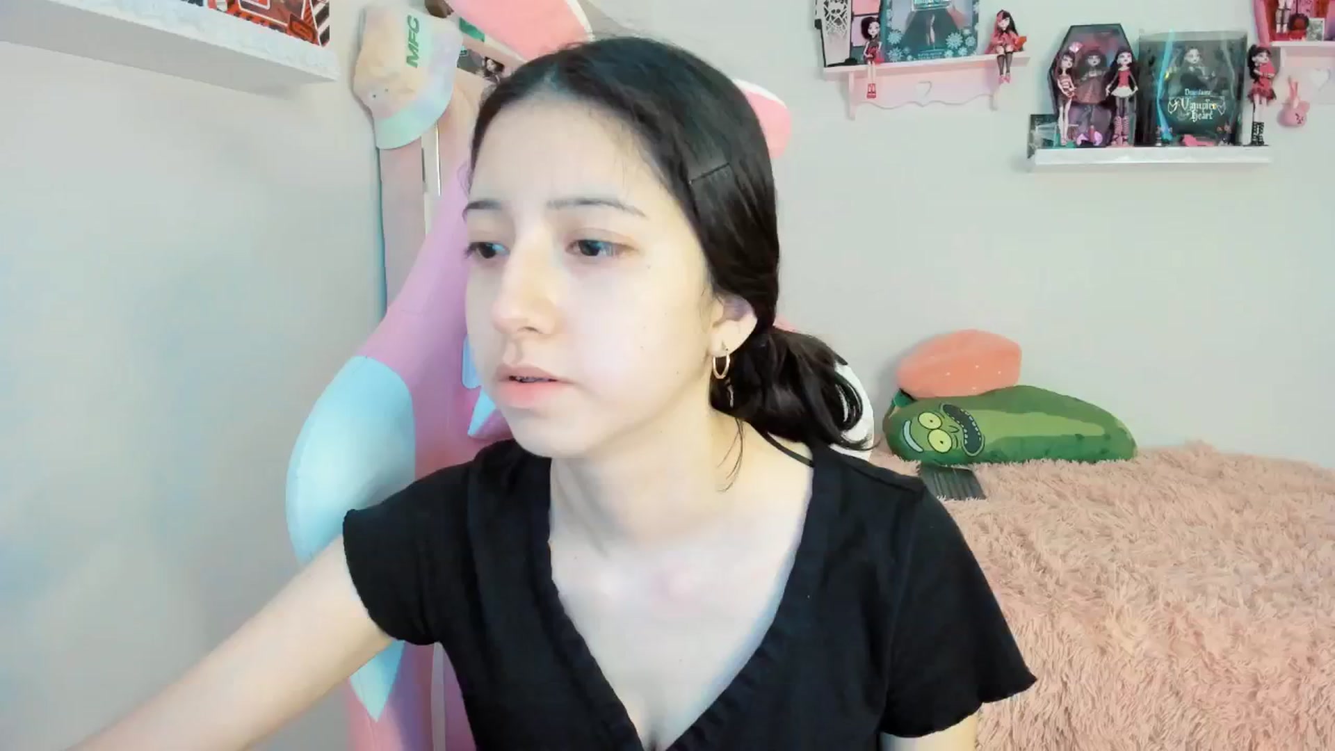 Gallery image thumbnail from Cherrycute666's myfreecams stream on, 01/11/2025, 23:00 image 7 of 20