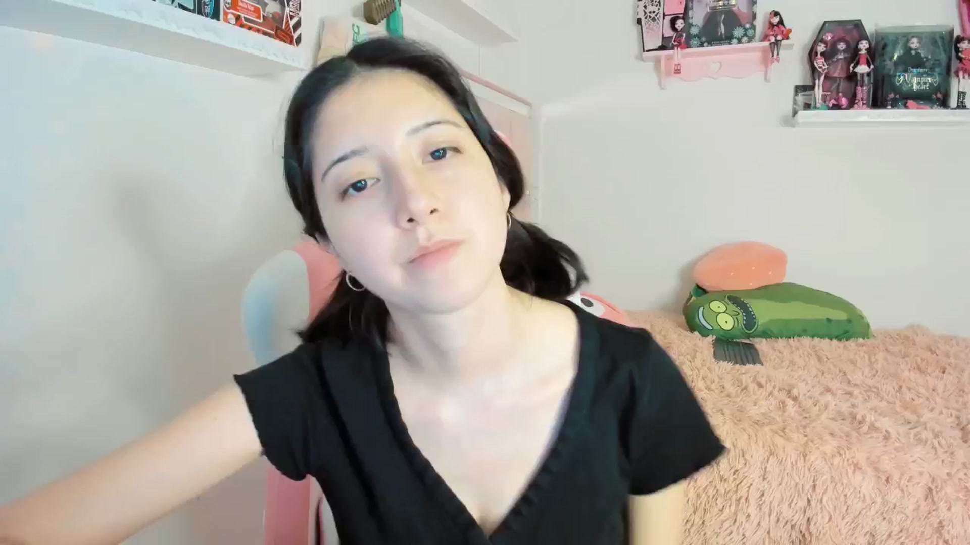 Gallery image thumbnail from Cherrycute666's myfreecams stream on, 01/12/2025, 06:08 image 14 of 20