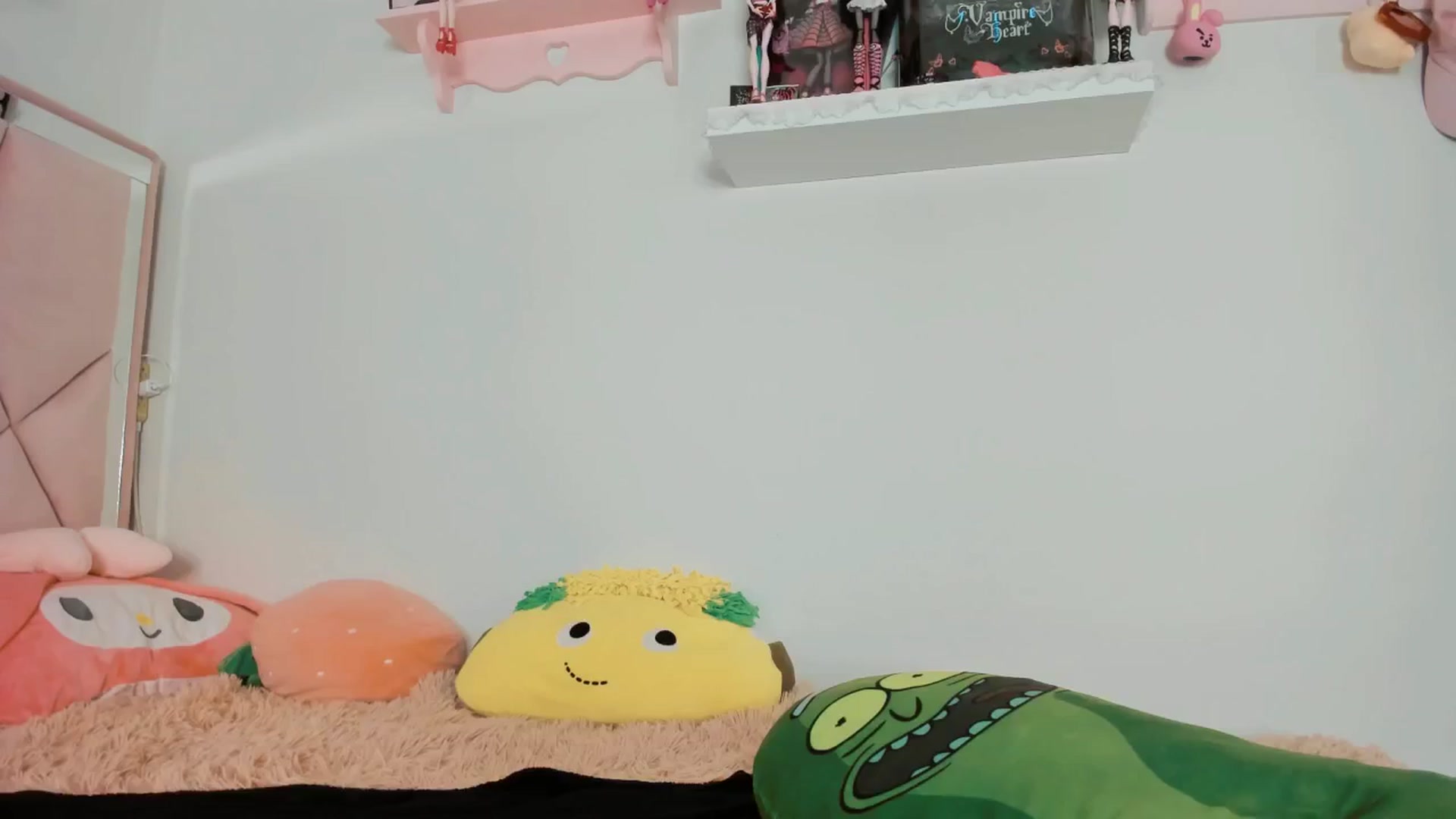 Gallery image thumbnail from Cherrycute666's myfreecams stream on, 01/12/2025, 10:51 image 10 of 20