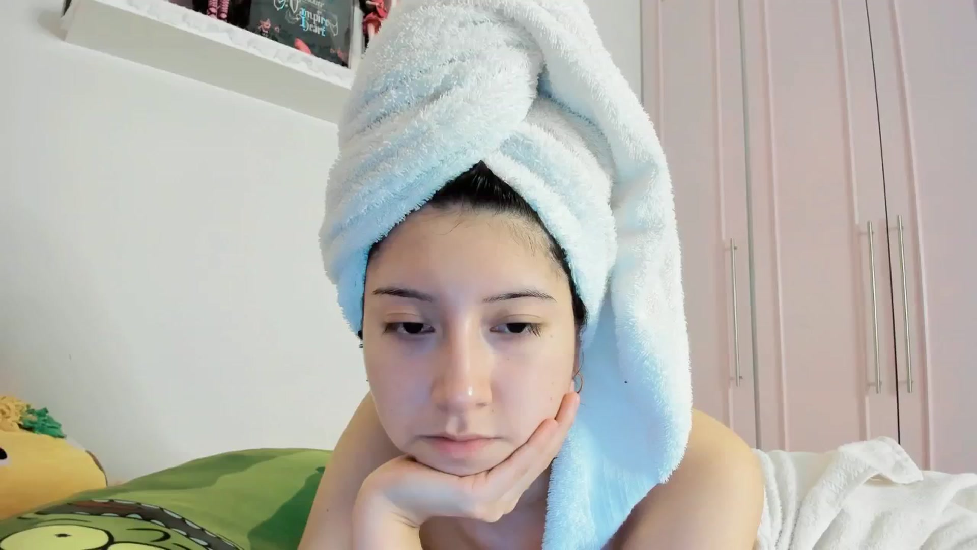 Gallery image thumbnail from Cherrycute666's myfreecams stream on, 01/12/2025, 11:55 image 10 of 20