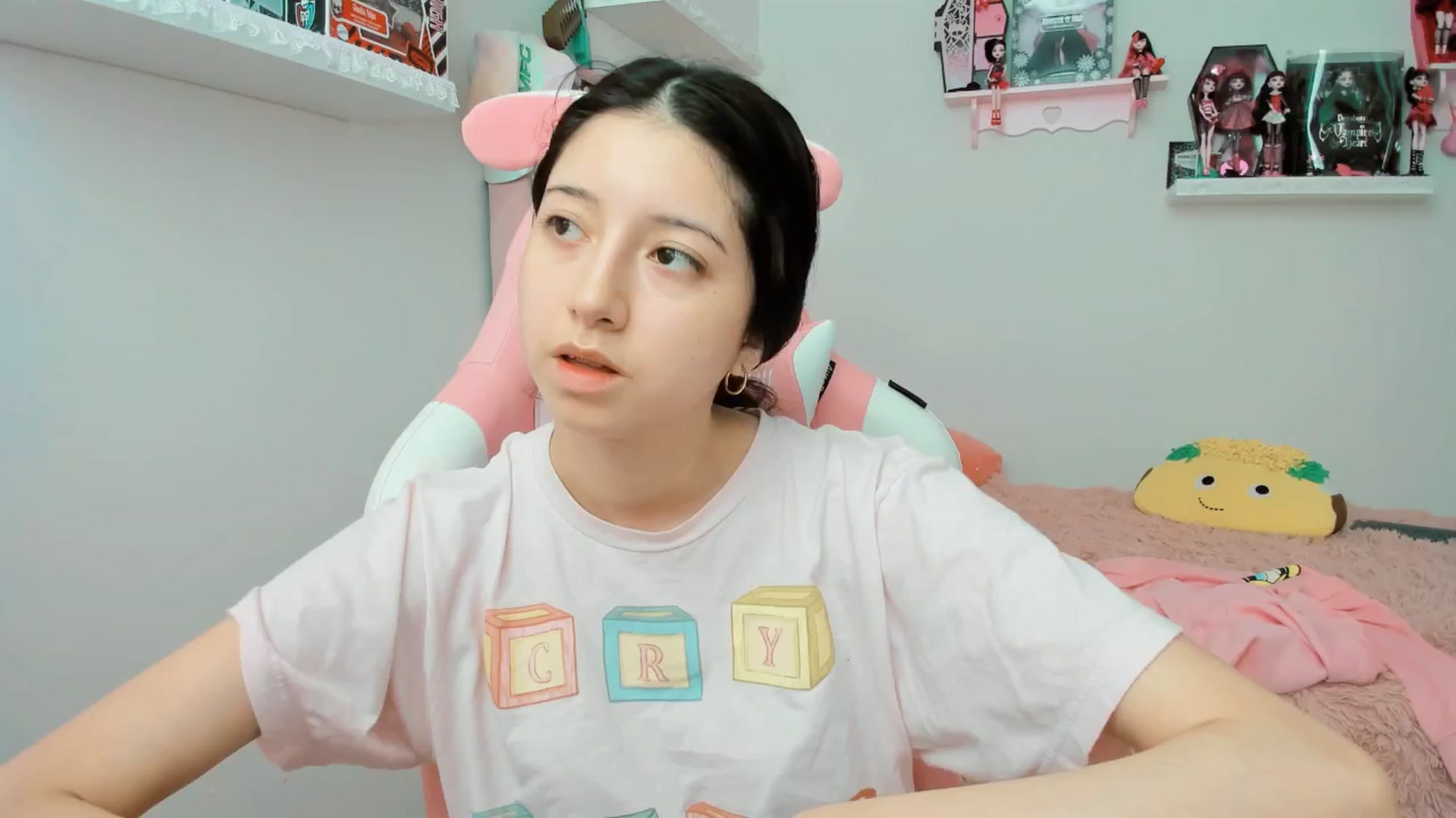 Gallery image thumbnail from Cherrycute666's myfreecams stream on, 01/13/2025, 20:31 image 9 of 20