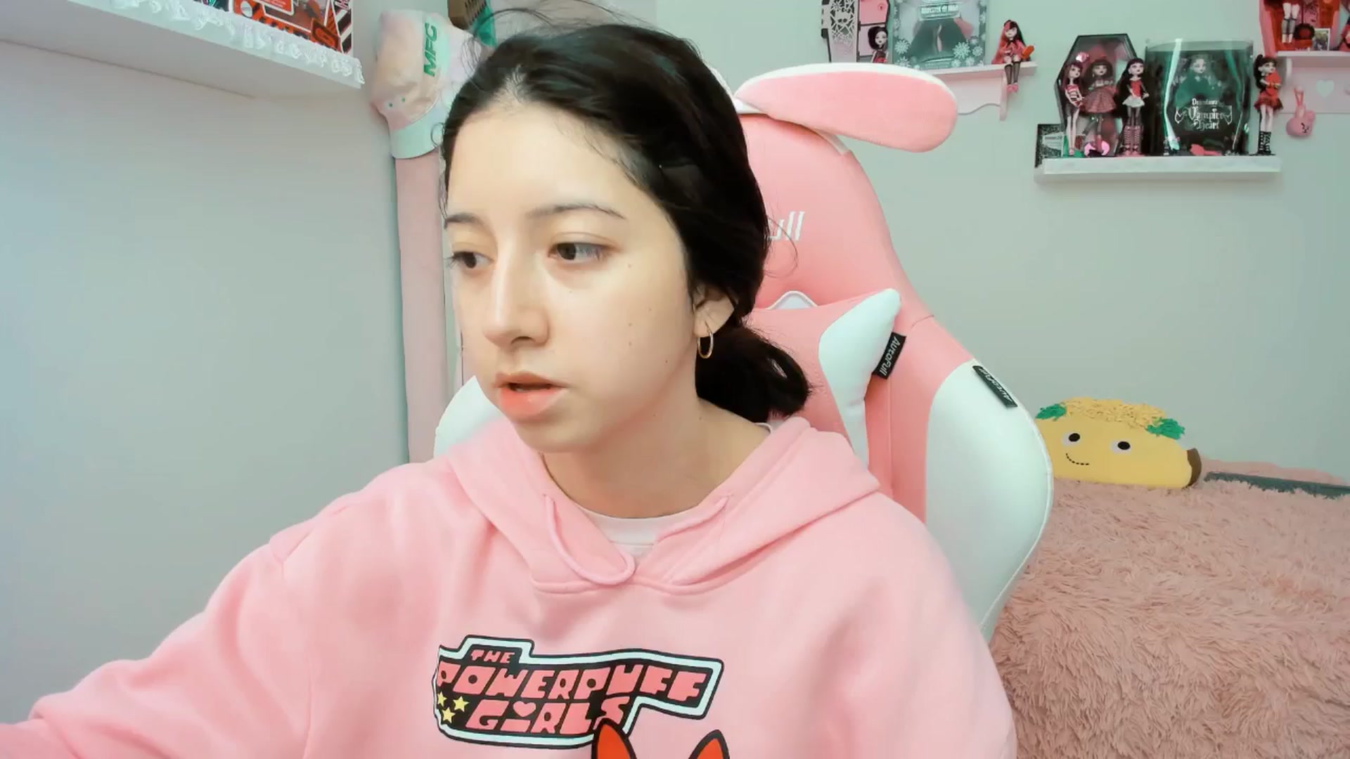 Gallery image thumbnail from Cherrycute666's myfreecams stream on, 01/13/2025, 20:31 image 1 of 20