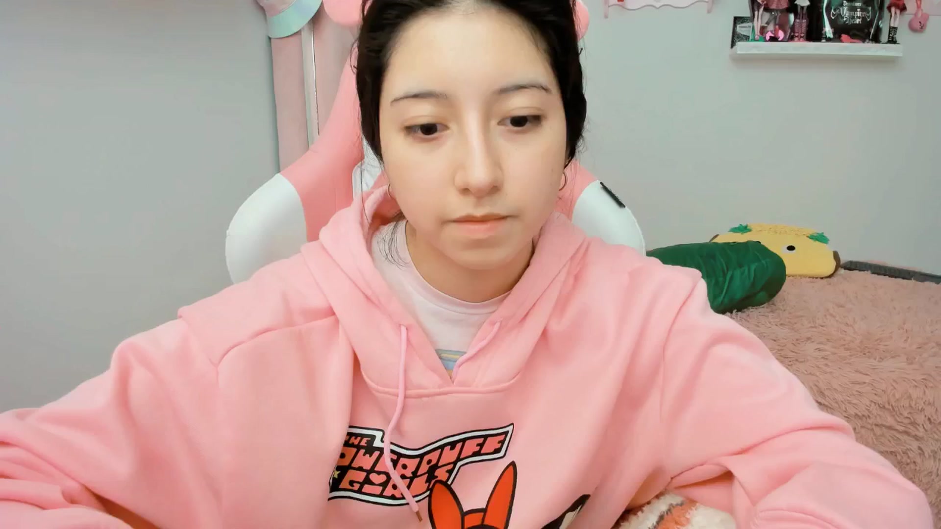 Gallery image thumbnail from Cherrycute666's myfreecams stream on, 01/13/2025, 22:32 image 5 of 20