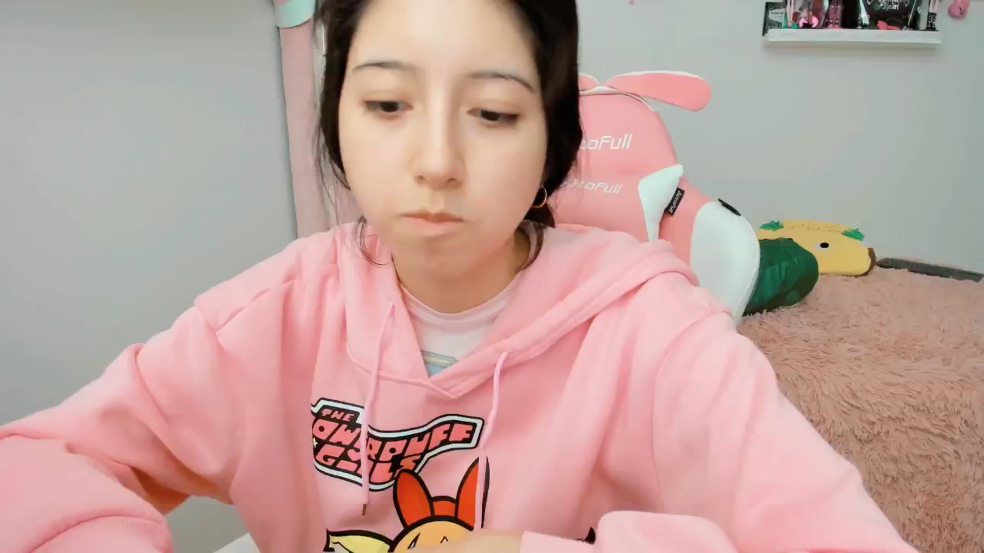 Gallery image thumbnail from Cherrycute666's myfreecams stream on, 01/13/2025, 22:32 image 19 of 20