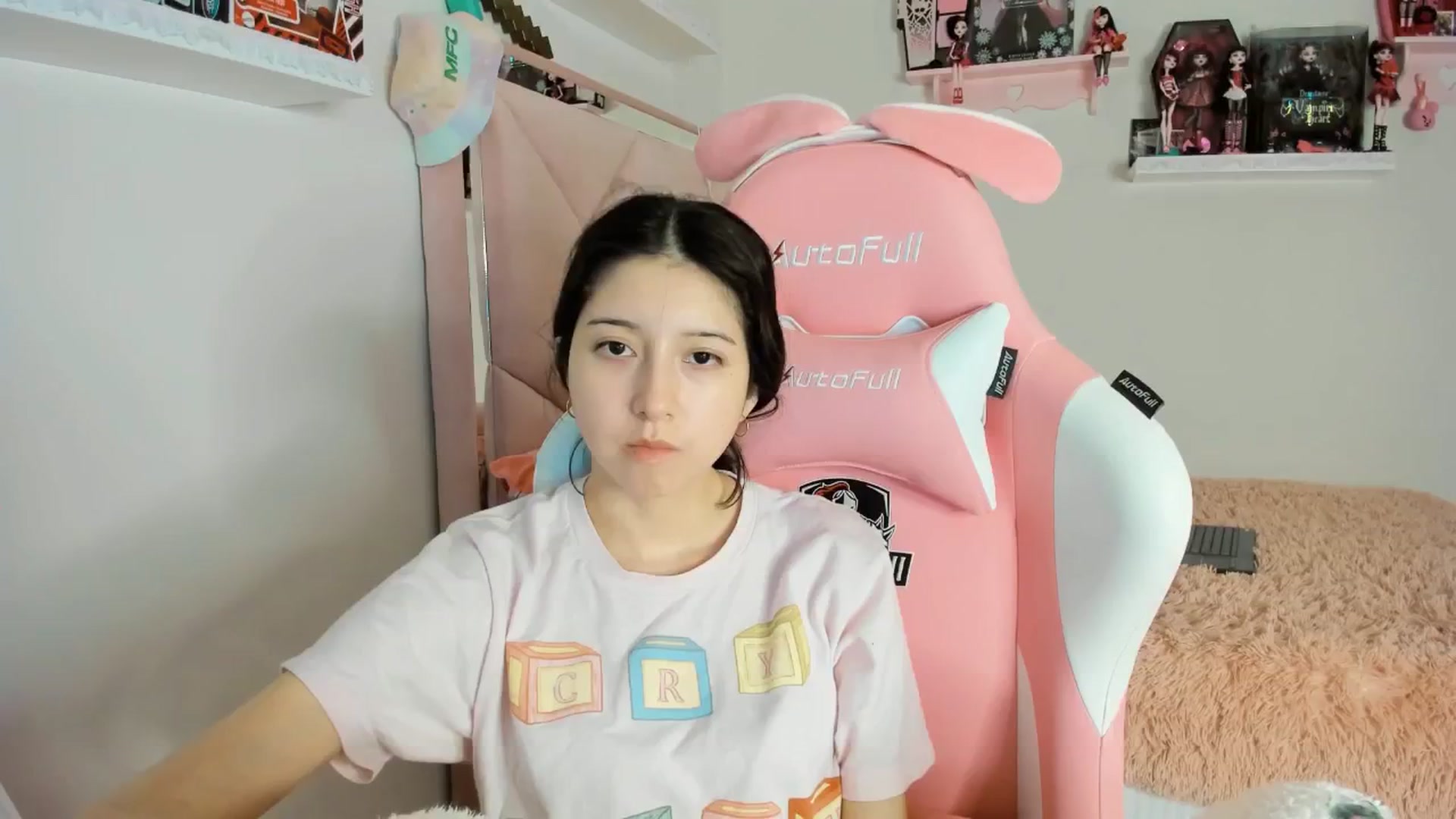 Gallery image thumbnail from Cherrycute666's myfreecams stream on, 01/14/2025, 07:07 image 7 of 20