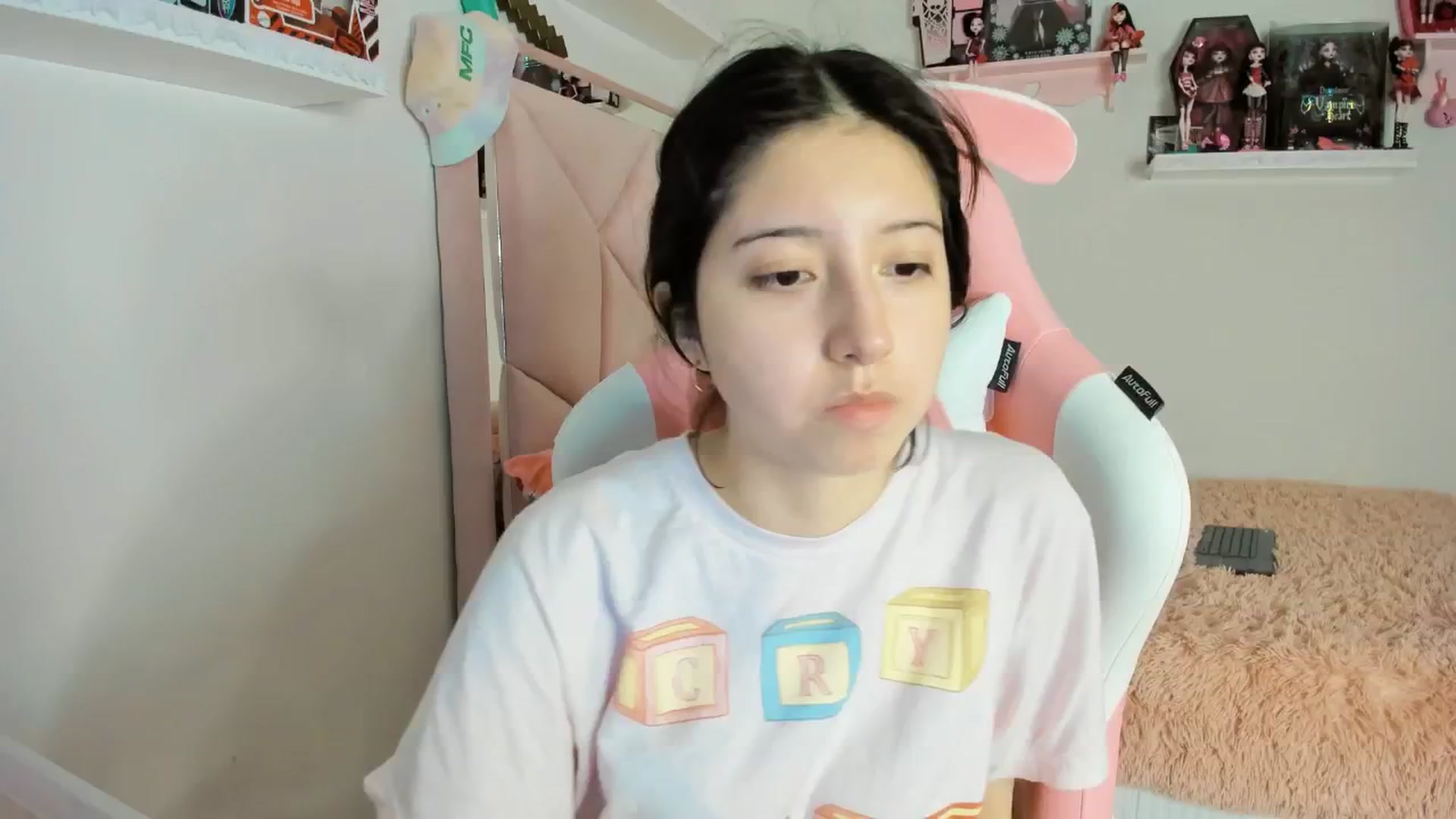 Gallery image thumbnail from Cherrycute666's myfreecams stream on, 01/14/2025, 07:07 image 6 of 20