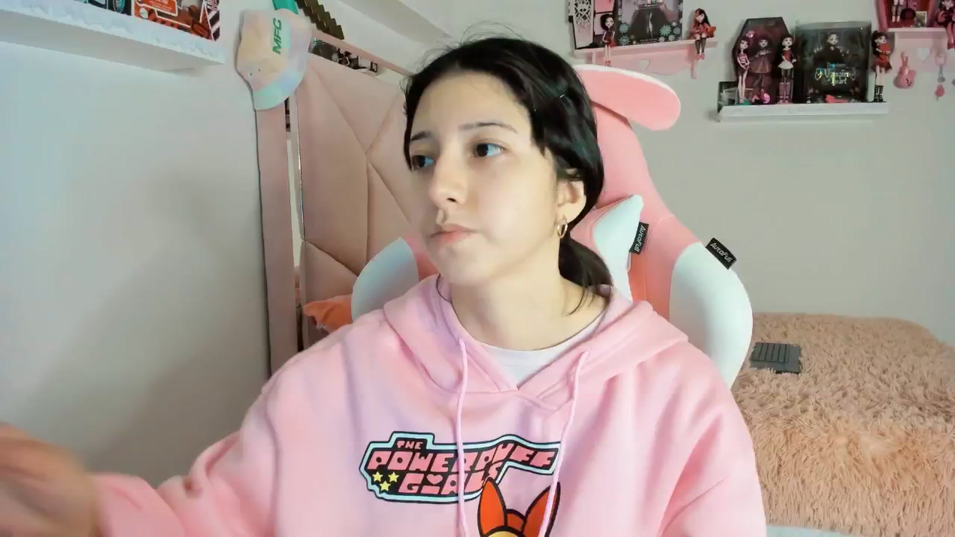 Gallery image thumbnail from Cherrycute666's myfreecams stream on, 01/14/2025, 07:07 image 1 of 20