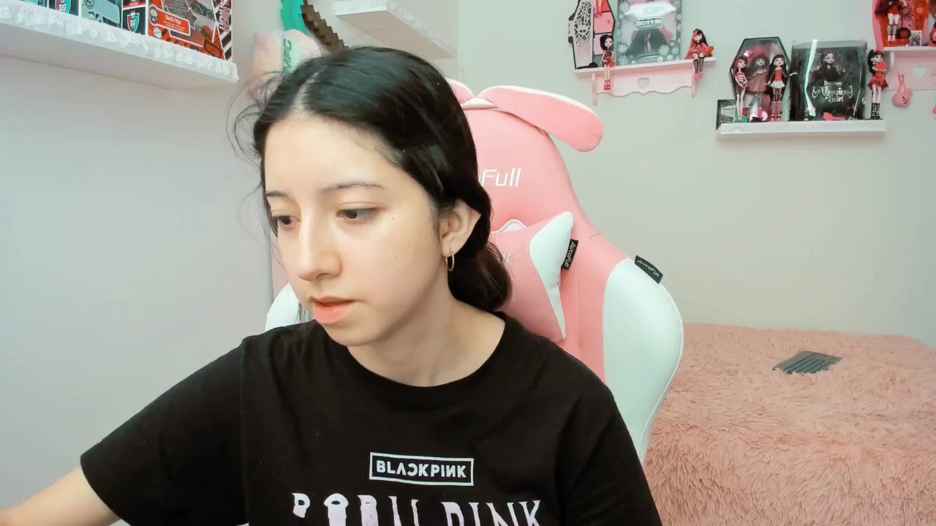 Gallery image thumbnail from Cherrycute666's myfreecams stream on, 01/14/2025, 21:48 image 13 of 20