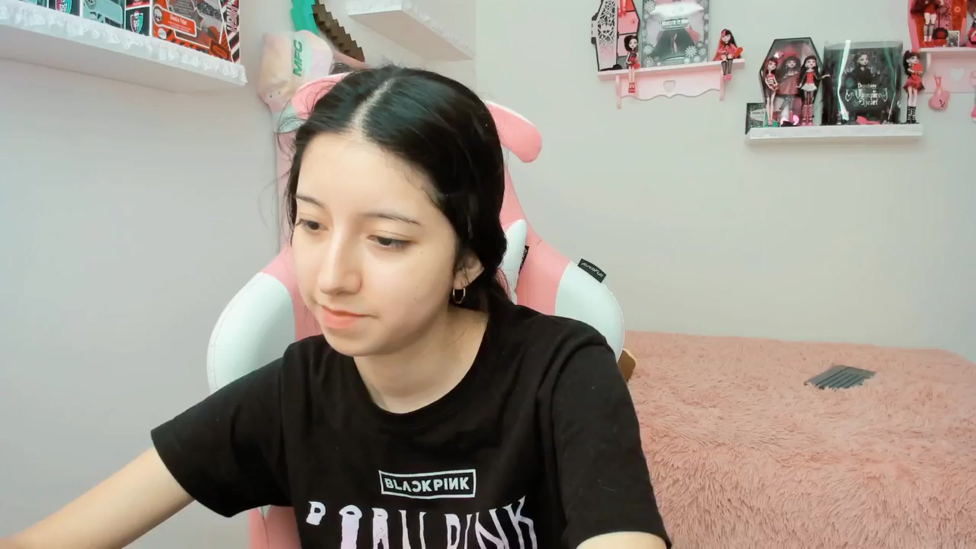 Gallery image thumbnail from Cherrycute666's myfreecams stream on, 01/14/2025, 21:48 image 8 of 20