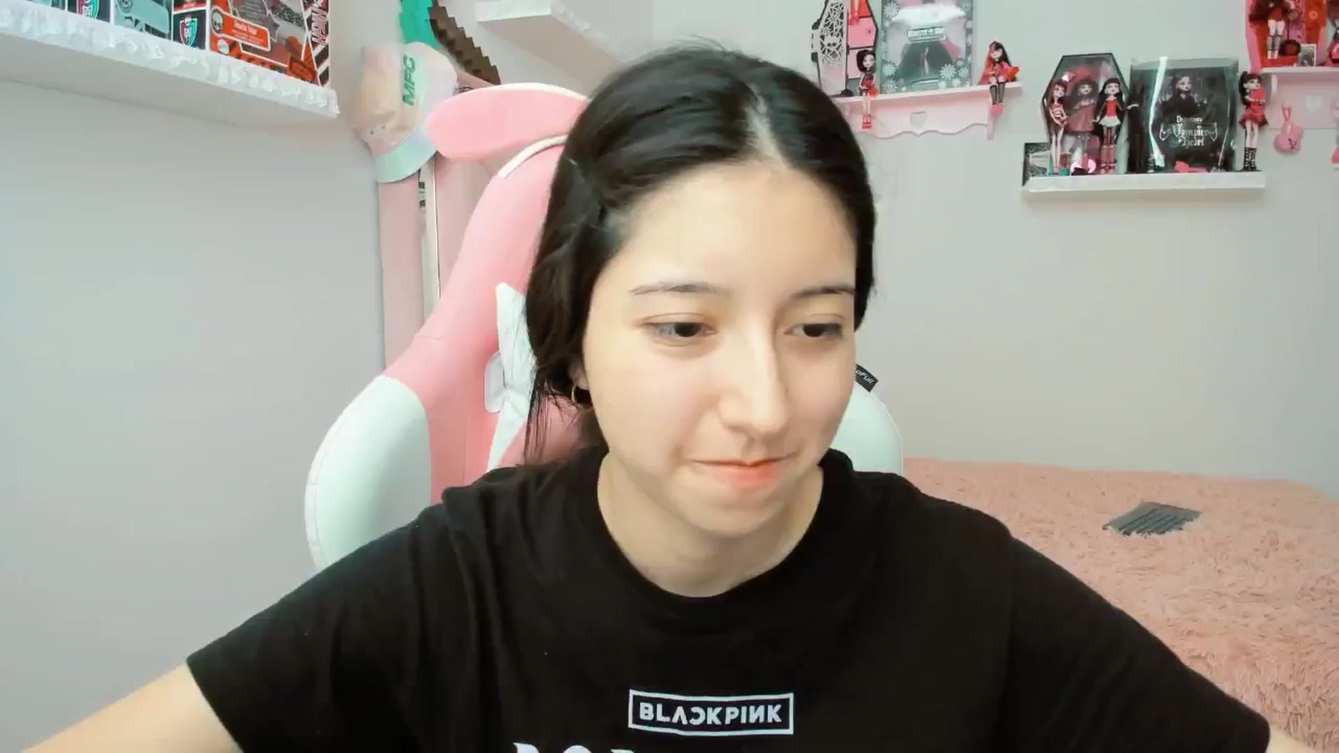 Gallery image thumbnail from Cherrycute666's myfreecams stream on, 01/14/2025, 21:48 image 11 of 20