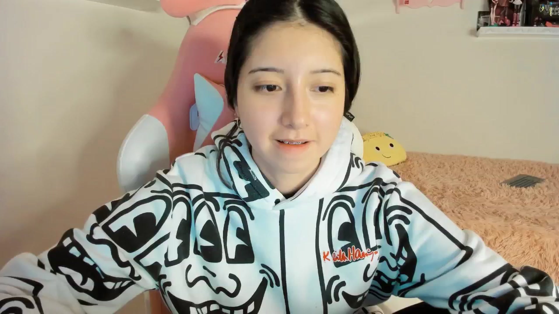 Gallery image thumbnail from Cherrycute666's myfreecams stream on, 01/15/2025, 05:36 image 12 of 20