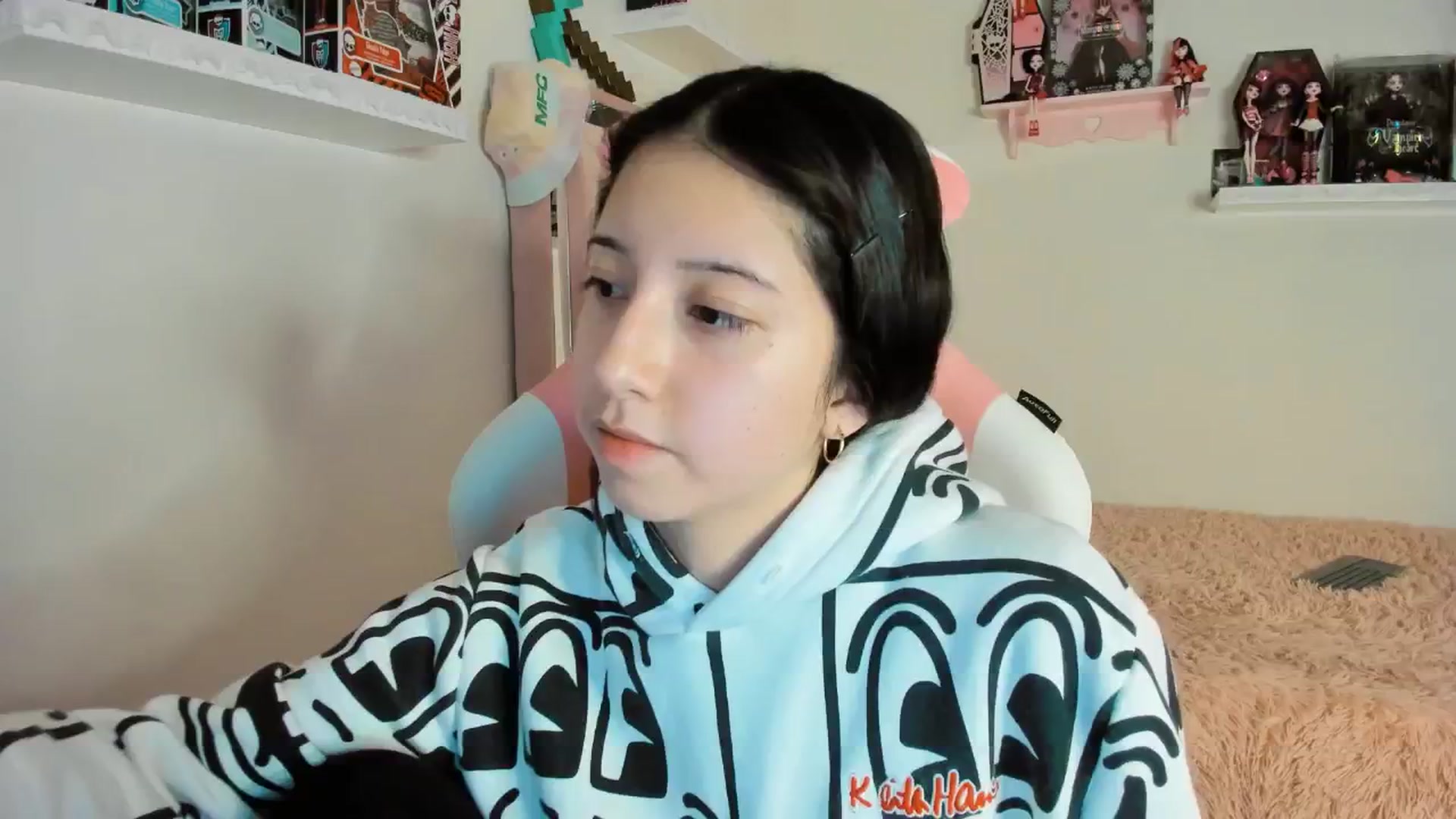 Gallery image thumbnail from Cherrycute666's myfreecams stream on, 01/15/2025, 05:36 image 7 of 20