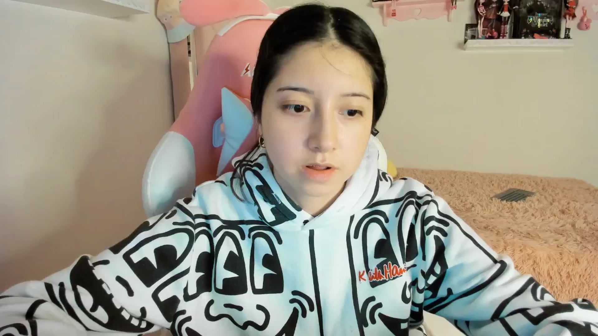 Gallery image thumbnail from Cherrycute666's myfreecams stream on, 01/15/2025, 05:36 image 1 of 20