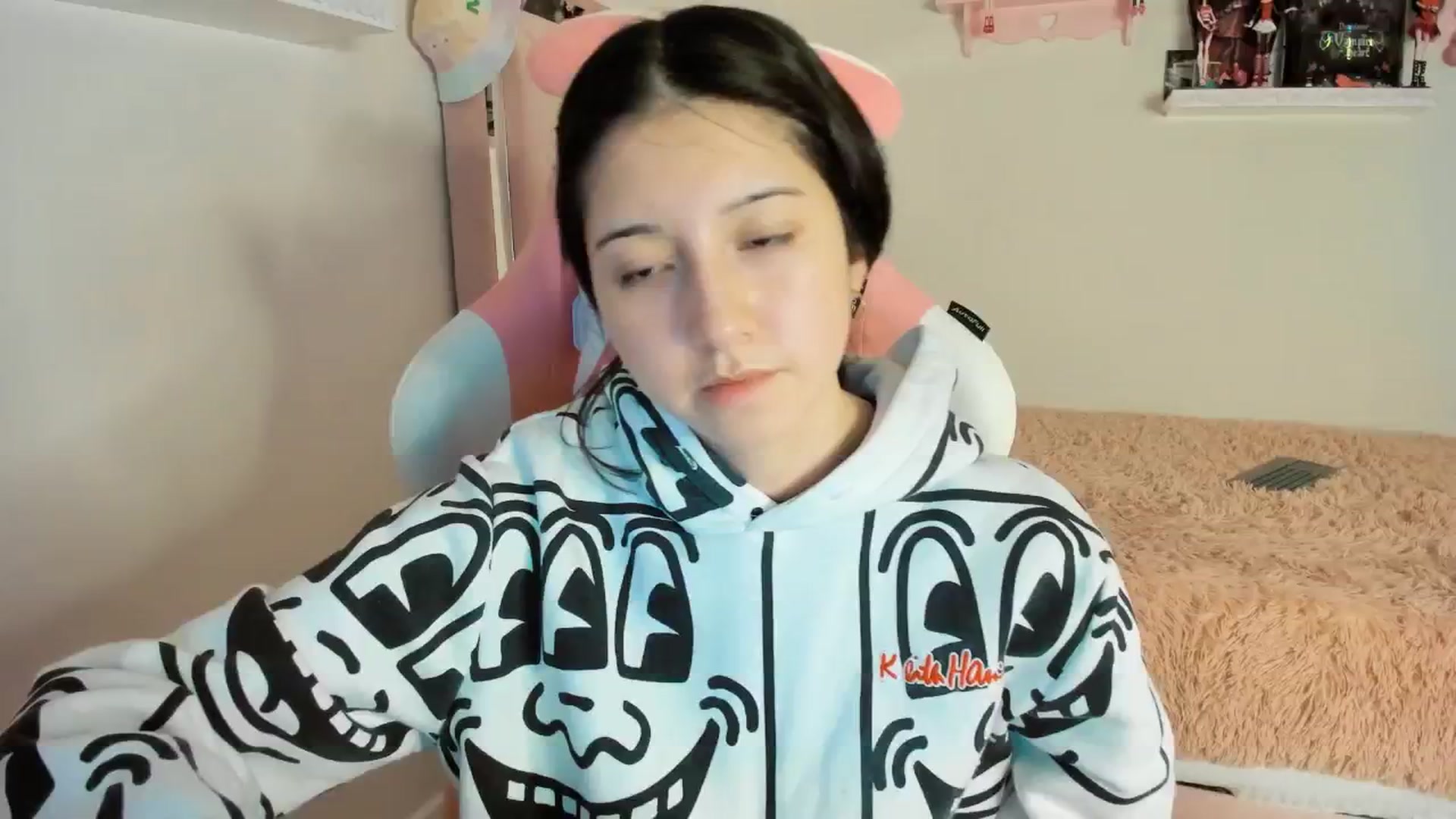 Gallery image thumbnail from Cherrycute666's myfreecams stream on, 01/15/2025, 05:36 image 6 of 20