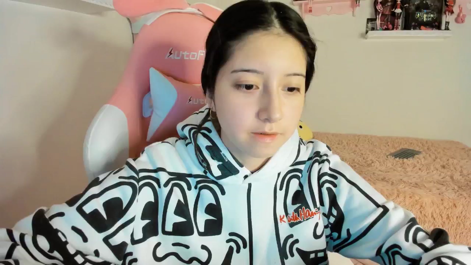 Gallery image thumbnail from Cherrycute666's myfreecams stream on, 01/15/2025, 05:36 image 3 of 20