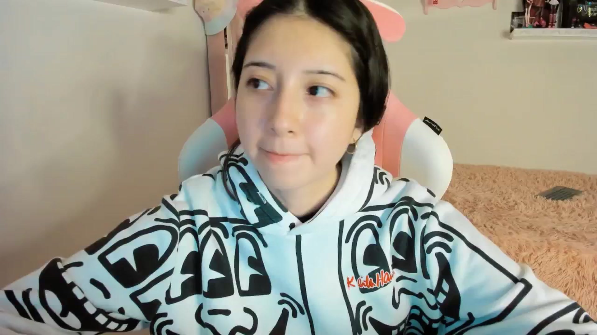 Gallery image thumbnail from Cherrycute666's myfreecams stream on, 01/15/2025, 05:36 image 9 of 20