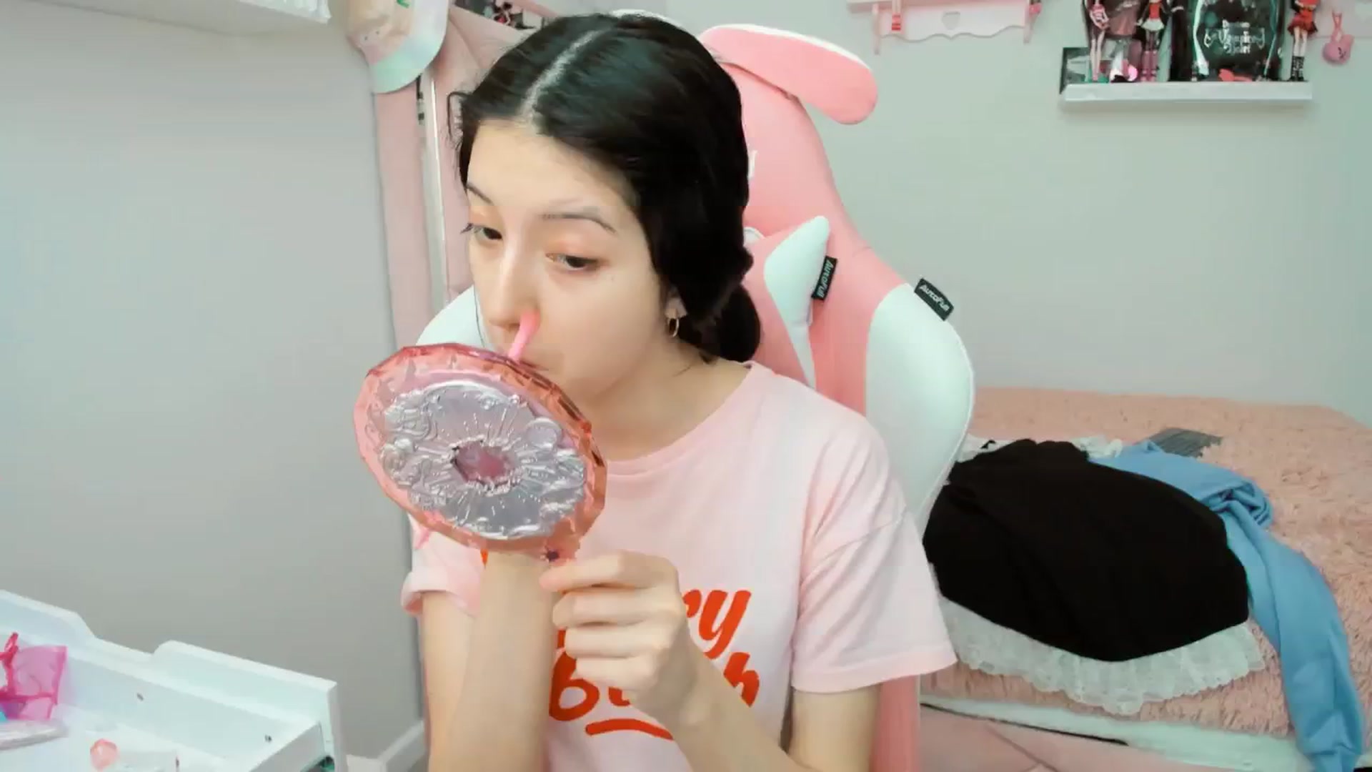 Gallery image thumbnail from Cherrycute666's myfreecams stream on, 01/15/2025, 23:07 image 15 of 20